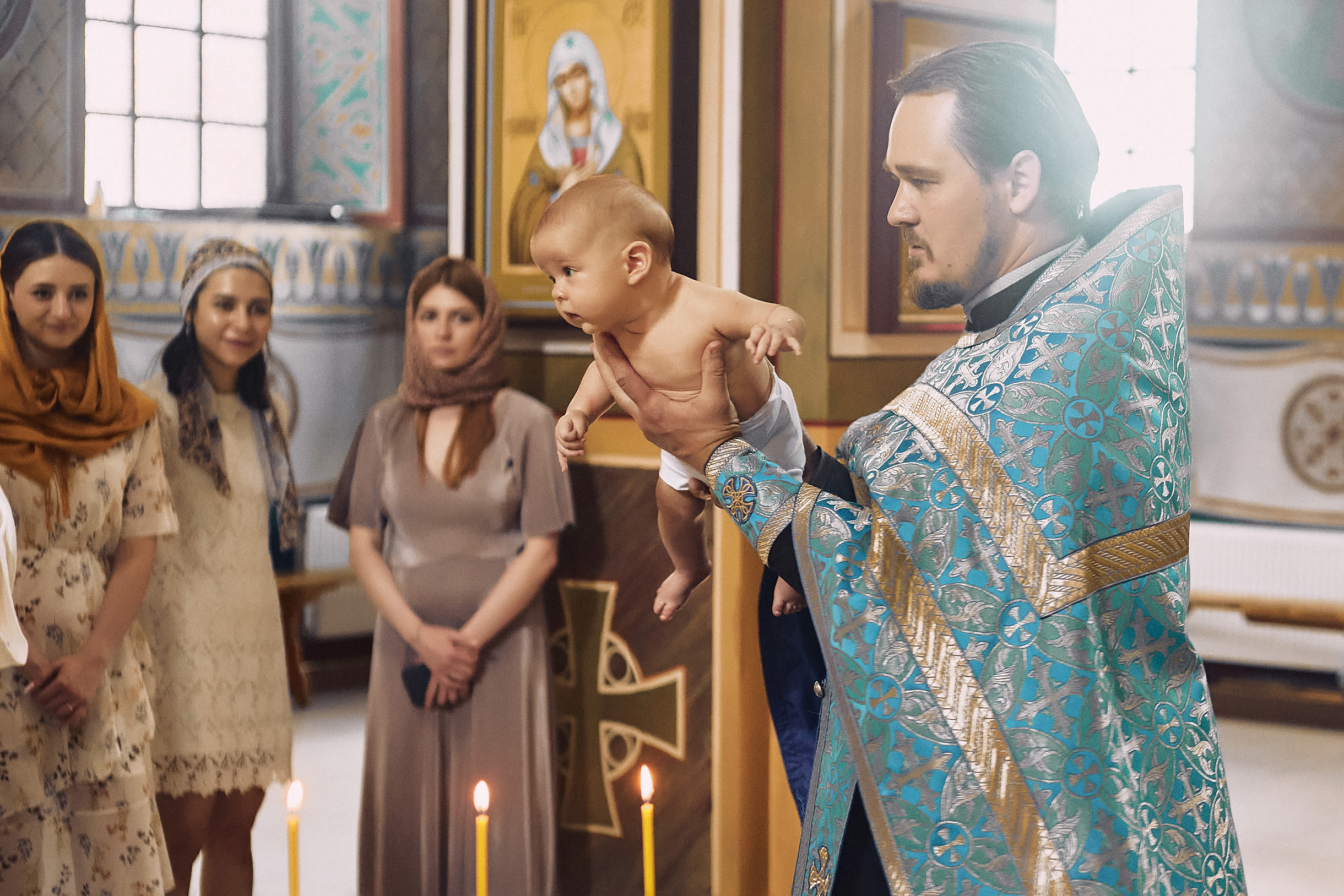 Таинство крещения в Церкови иконы Божией Матери Одигитрия Иерусалимского. Свадебный и семейный фотограф Владимир Карамышев