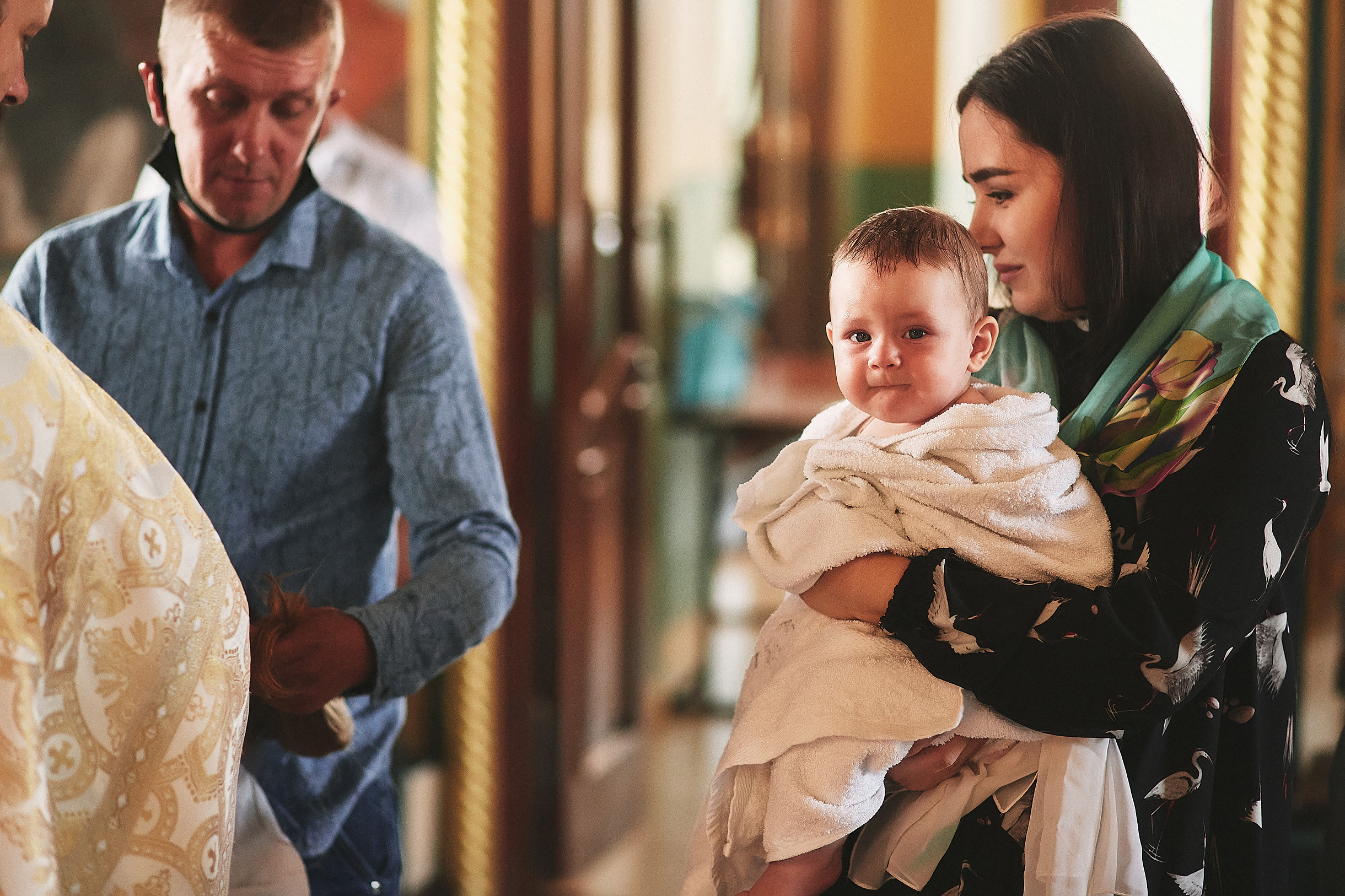 Таинство крещения в Церкови Николая Чудотворца. Свадебный и семейный фотограф Владимир Карамышев