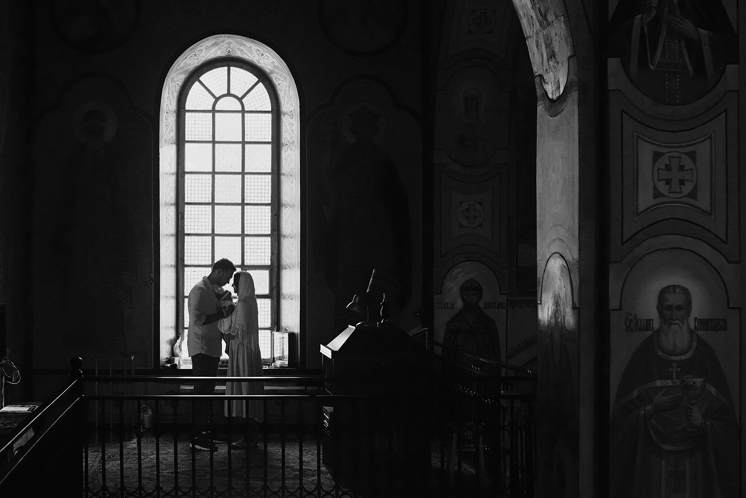 Таинство крещения в Церкови иконы Божией Матери Одигитрия Иерусалимского. Свадебный и семейный фотограф Владимир Карамышев