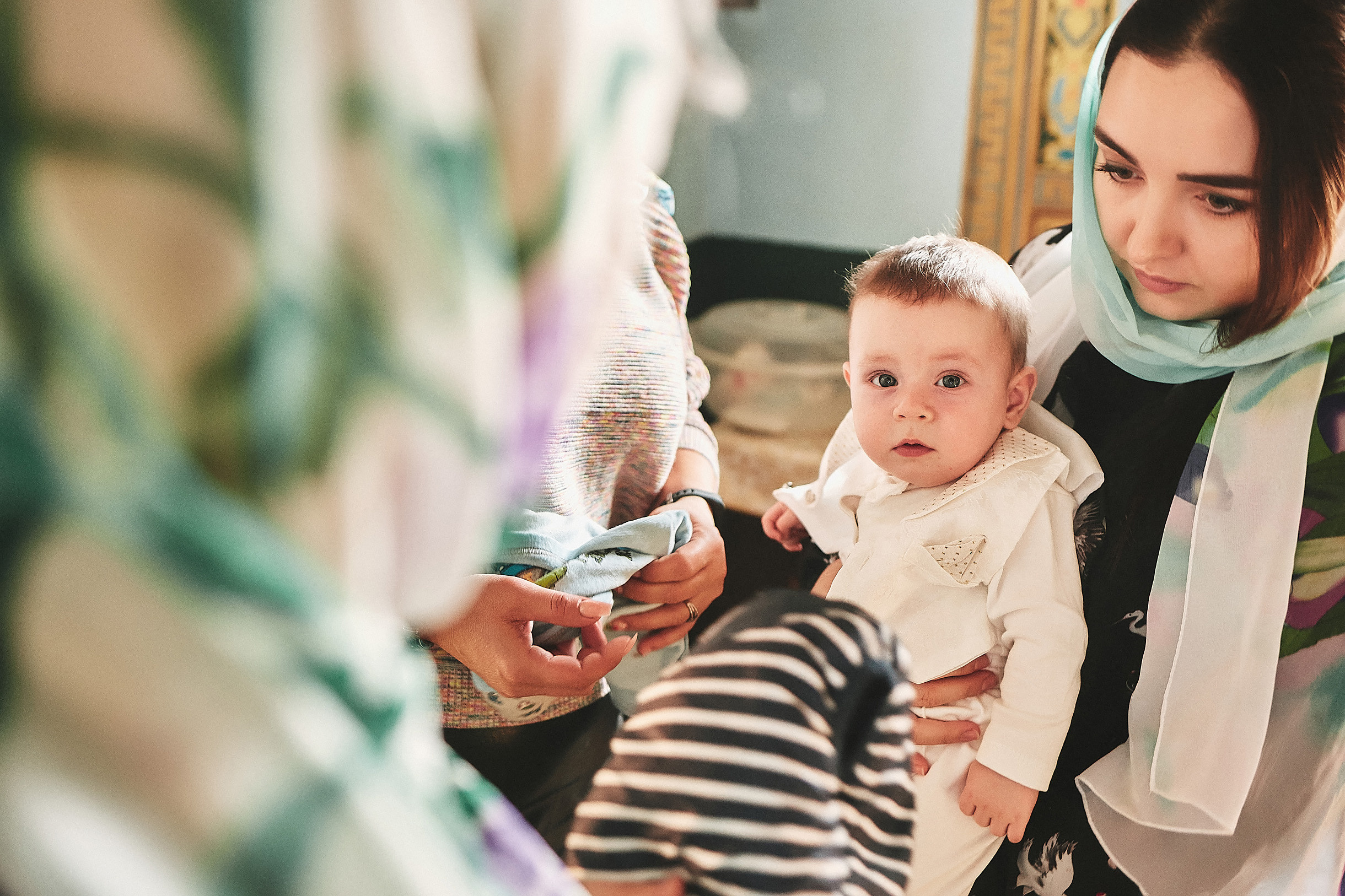 Таинство крещения в Церкови Николая Чудотворца. Свадебный и семейный фотограф Владимир Карамышев
