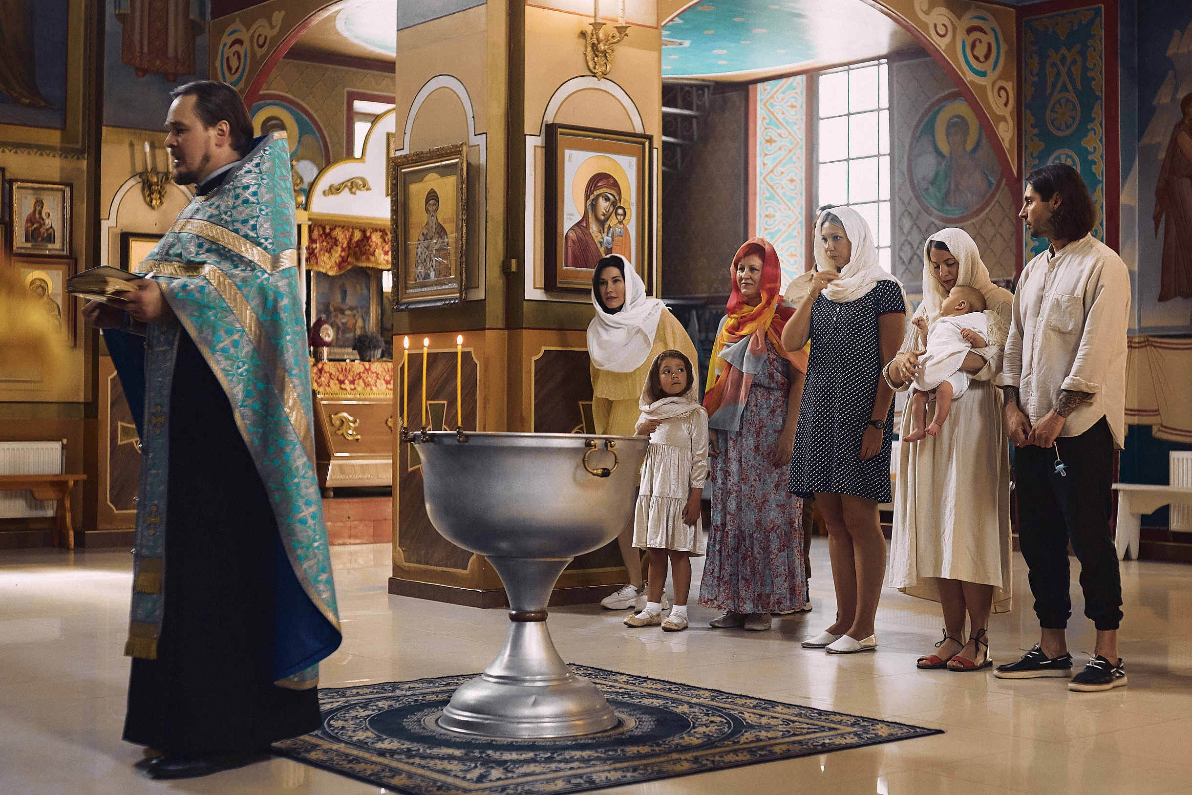 Таинство крещения в Церкови иконы Божией Матери Одигитрия Иерусалимского. Свадебный и семейный фотограф Владимир Карамышев