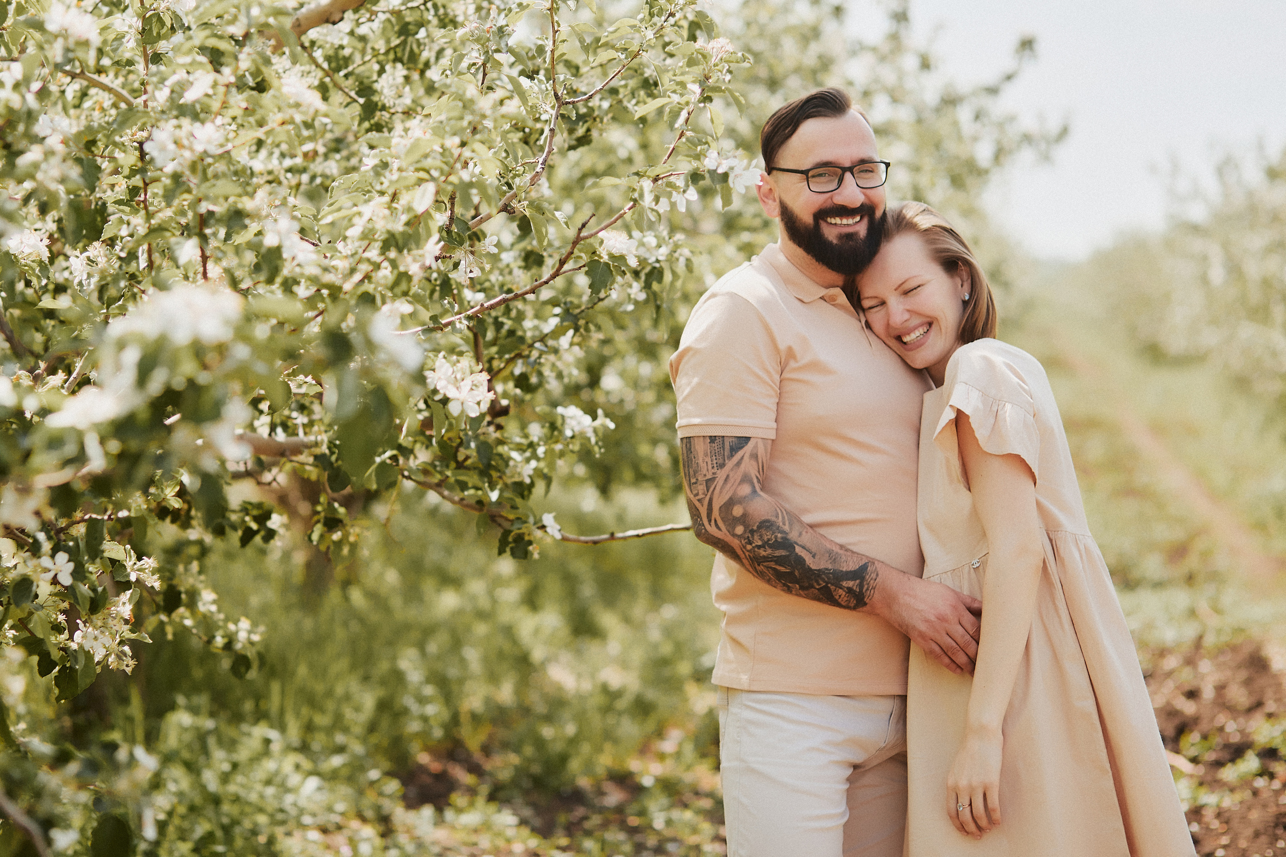 Прогулка семьи Варавкиных в цветущих садах. Свадебный и семейный фотограф Владимир Карамышев