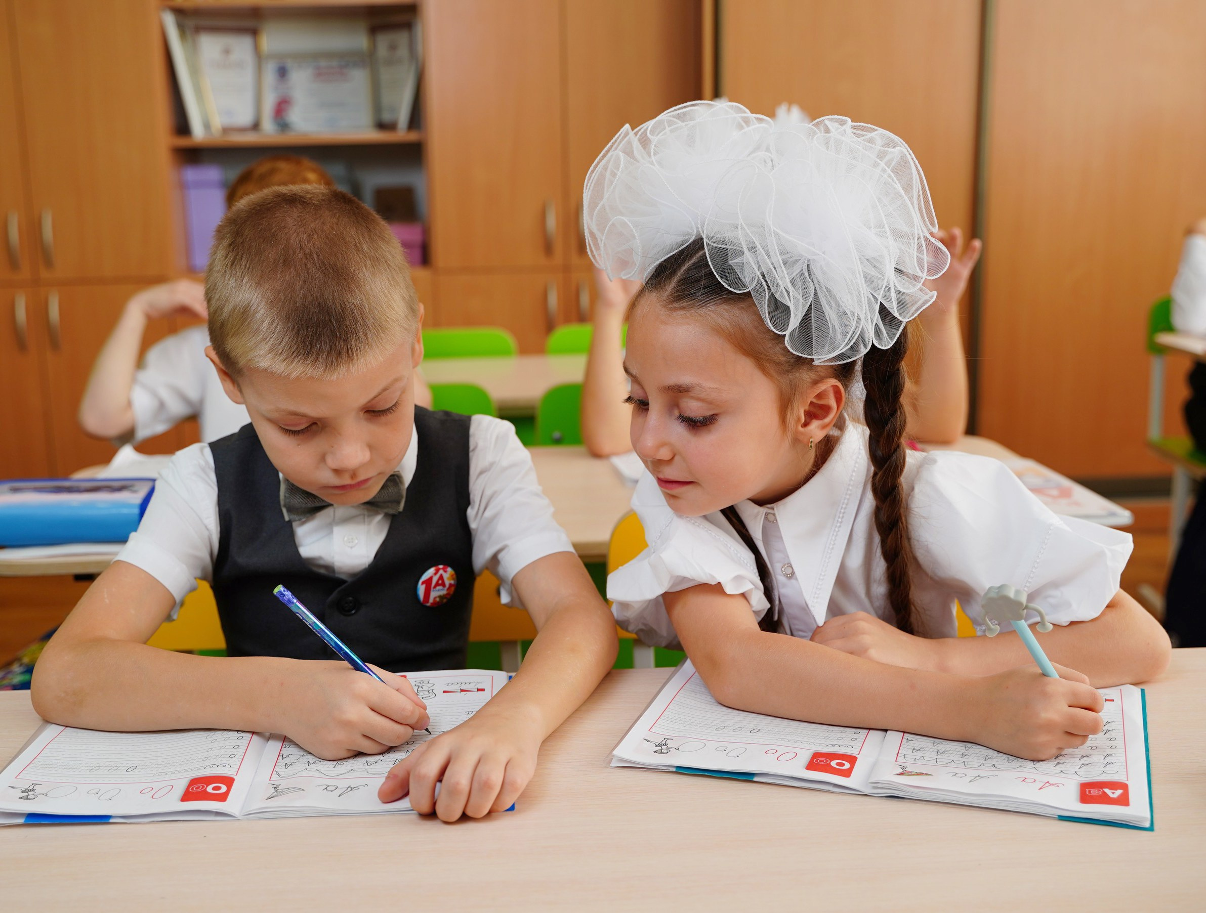 1 кл / мелкие группы //. MEMENTO.Выпускные альбомы, школьные, юбилейные и другие книги. Ростов-на-Дону