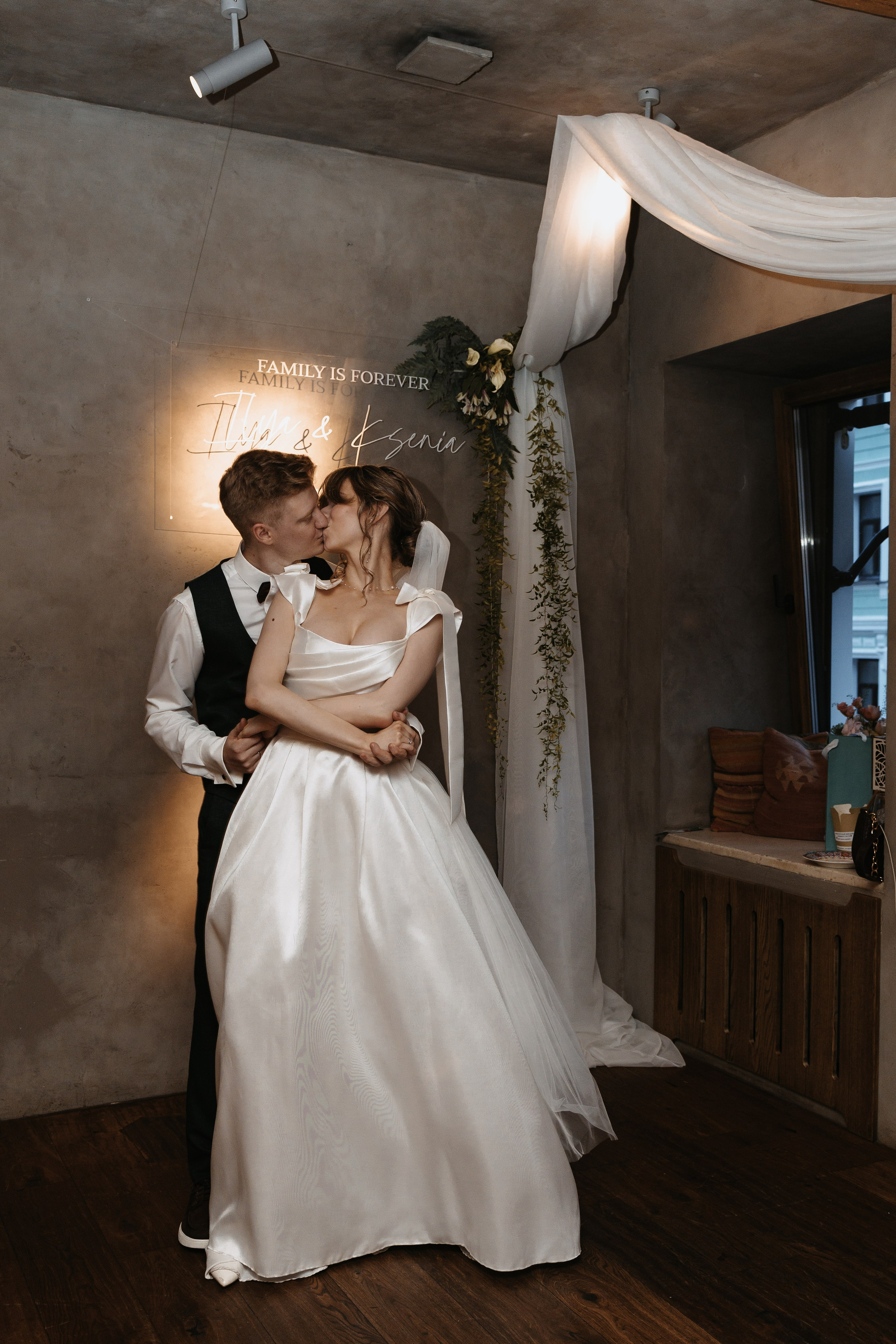 Илья и Ксюша (2024). Свадебный и семейный фотограф в Москве Яна Шувалова