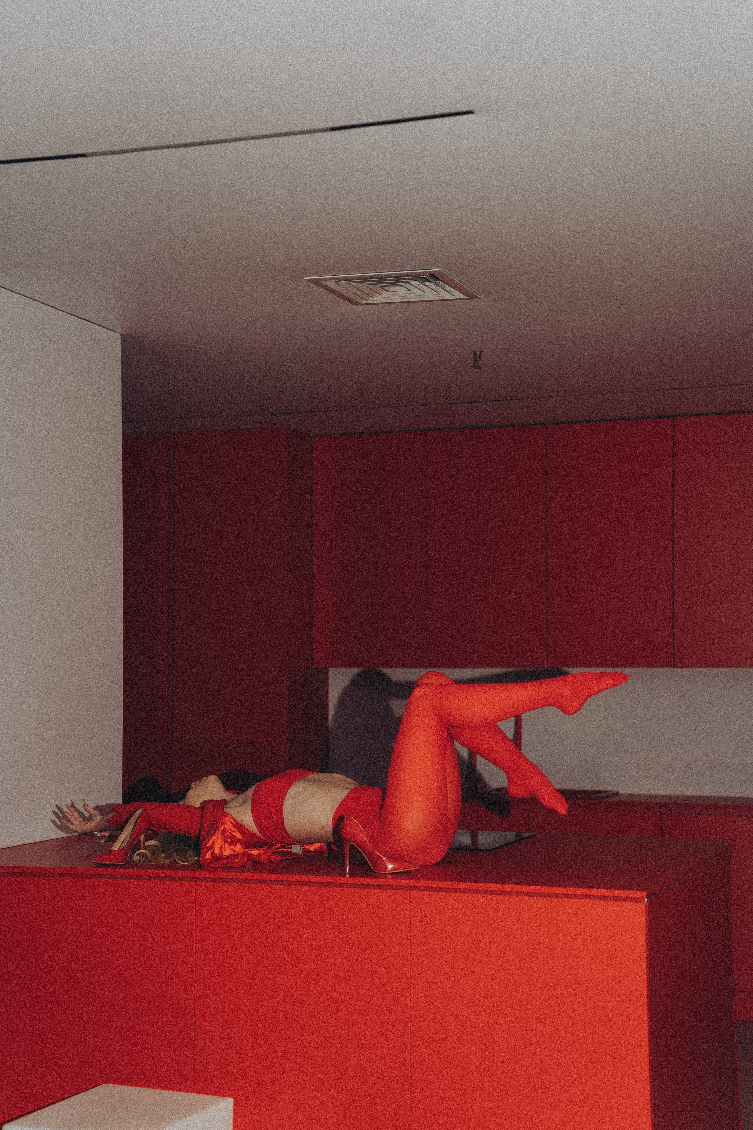 ФОТОСЕССИЯ К НОВОМУ ГОДУ В СТУДИИ С ЕЛОЧКОЙ КРАСИВЫЙ ОБРАЗ. Профессиональный фотограф, Санкт-Петербург — Виктория Богомолова