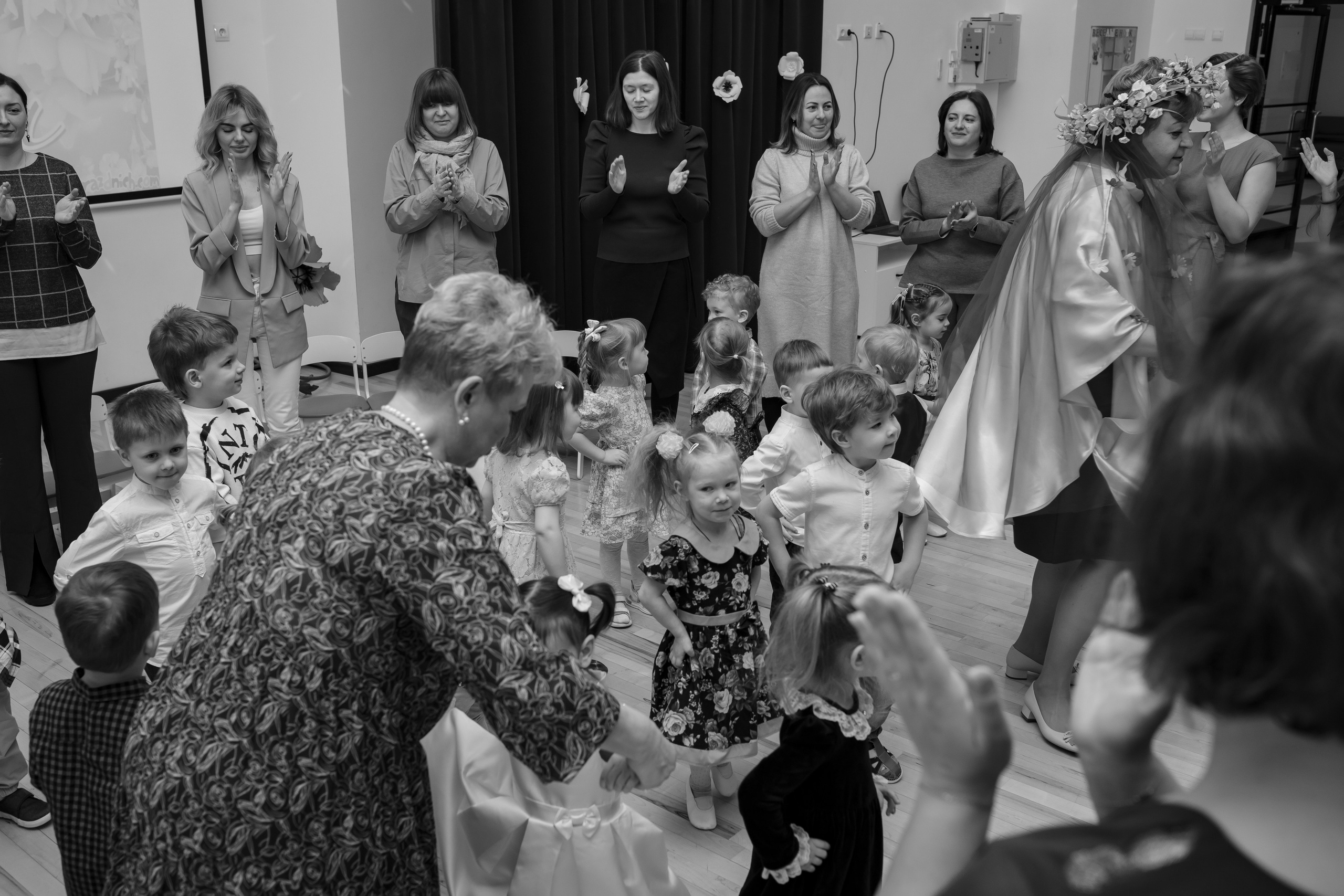 Праздник весны в детском саду. Семейный и детский фотограф в Москве Дорогова Екатерина