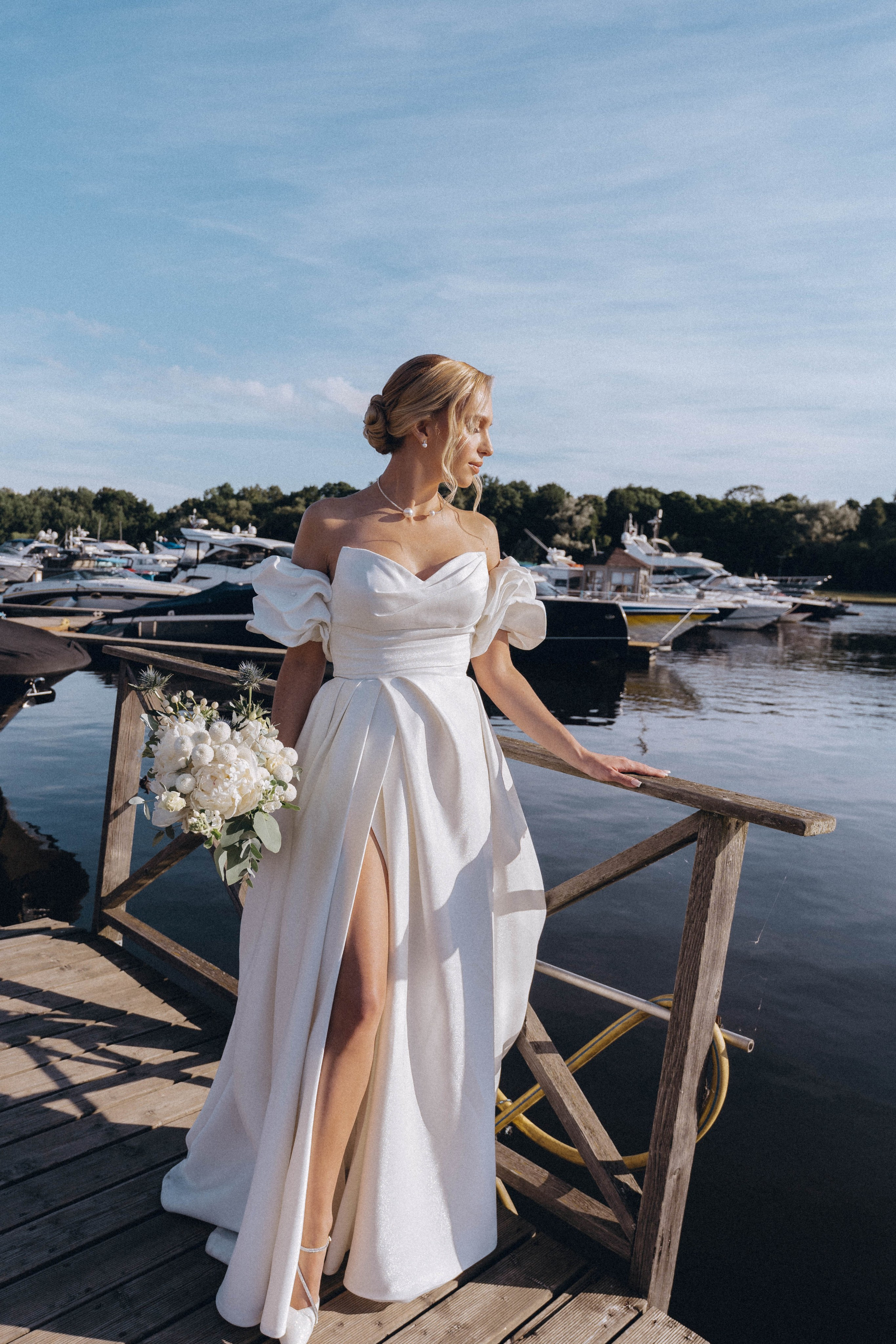 СВАДЕНБНАЯ СЬЕМКА НА КАТЕРЕ ПО КАНАЛАМ САНКТ-ПЕТЕРБУРГА И В АКВАТОРИИ НЕВЫ. Профессиональный фотограф, Санкт-Петербург — Виктория Богомолова