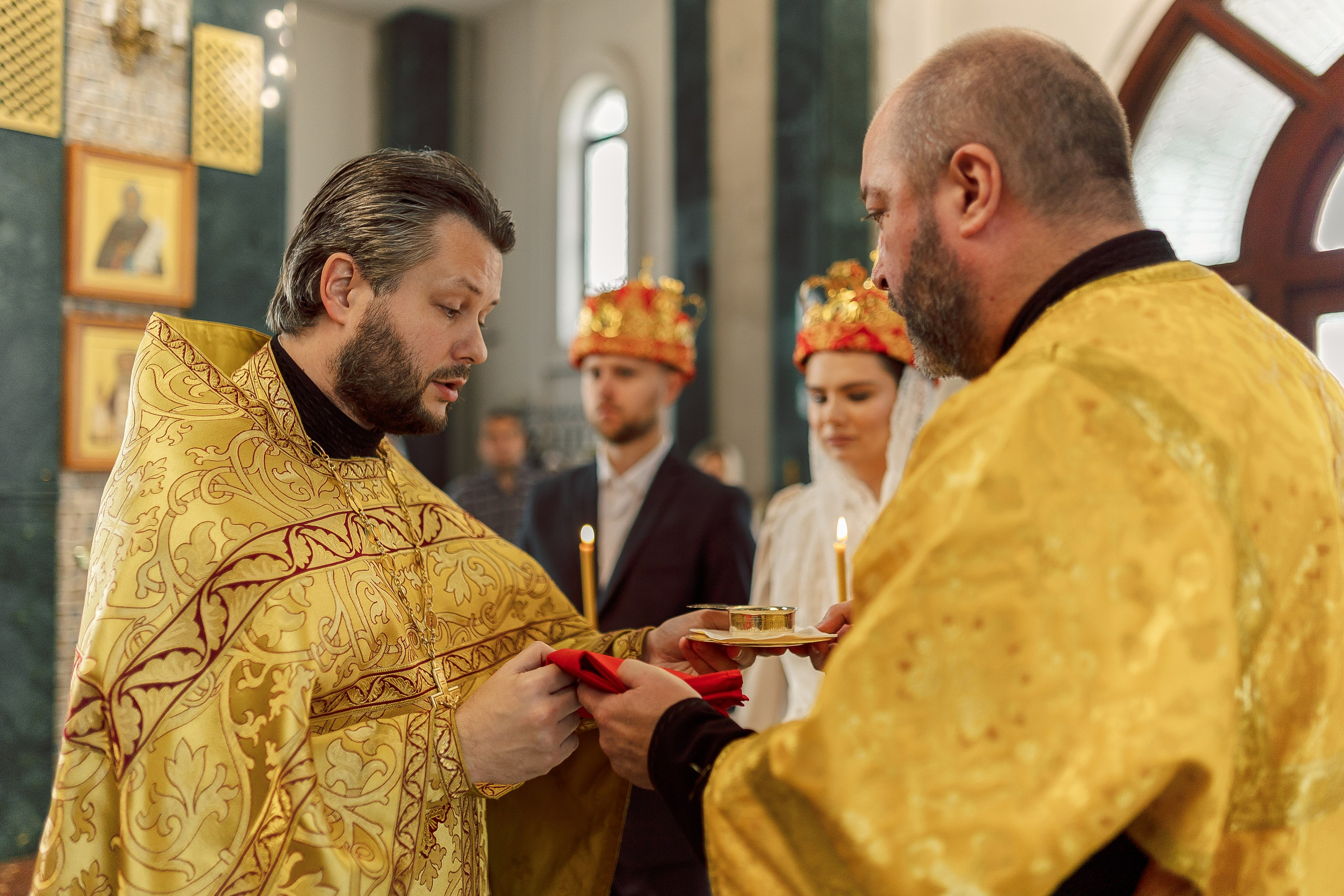 Венчание в храме Стефана Пермского. Семейный фотограф в Москве Анна Пожарская