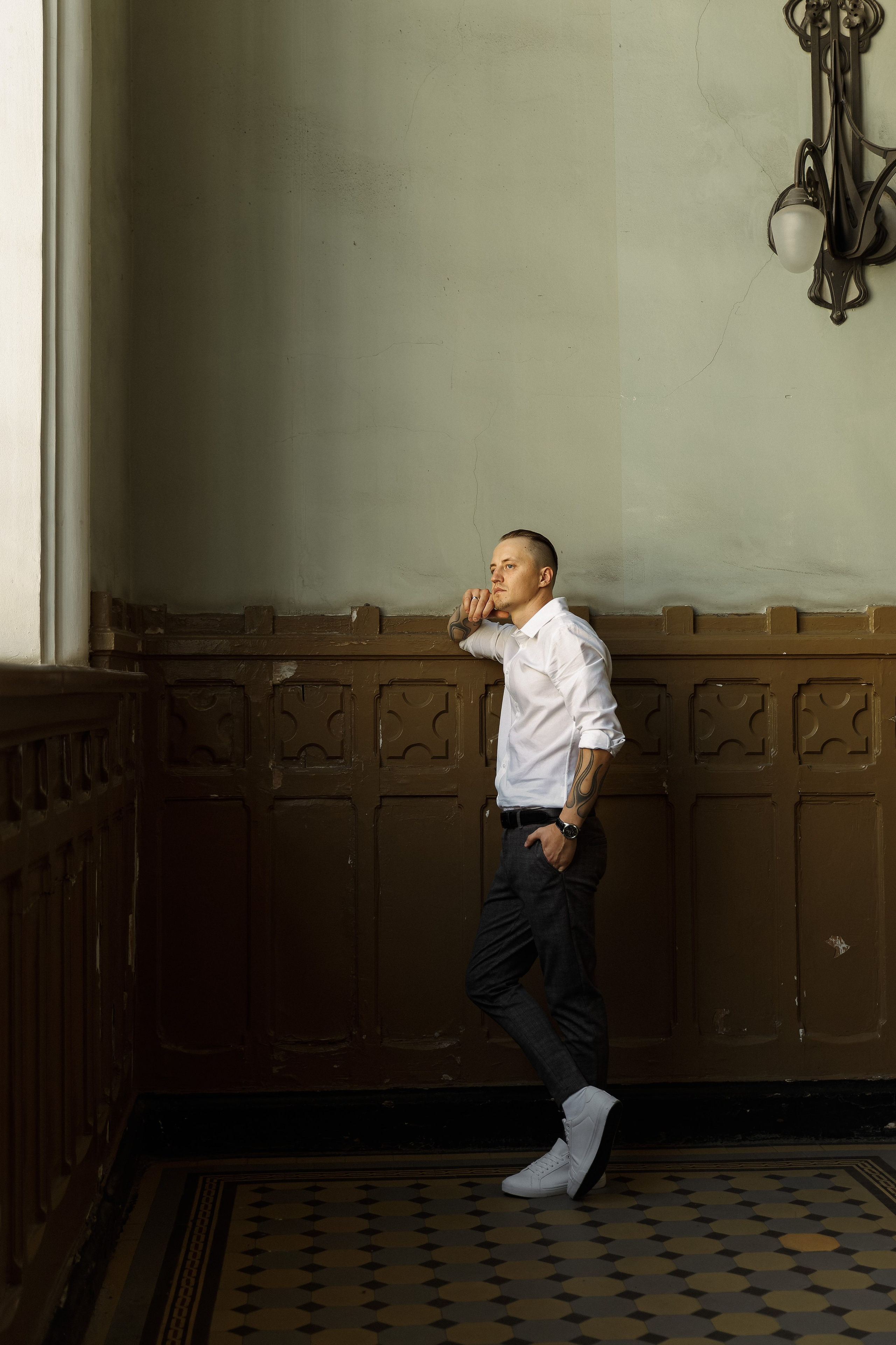 Кристина и Артем — свадебная съемка на Витебском вокзале. Свадебный и портретный фотограф в Санкт-Петербурге Анна Демьянова