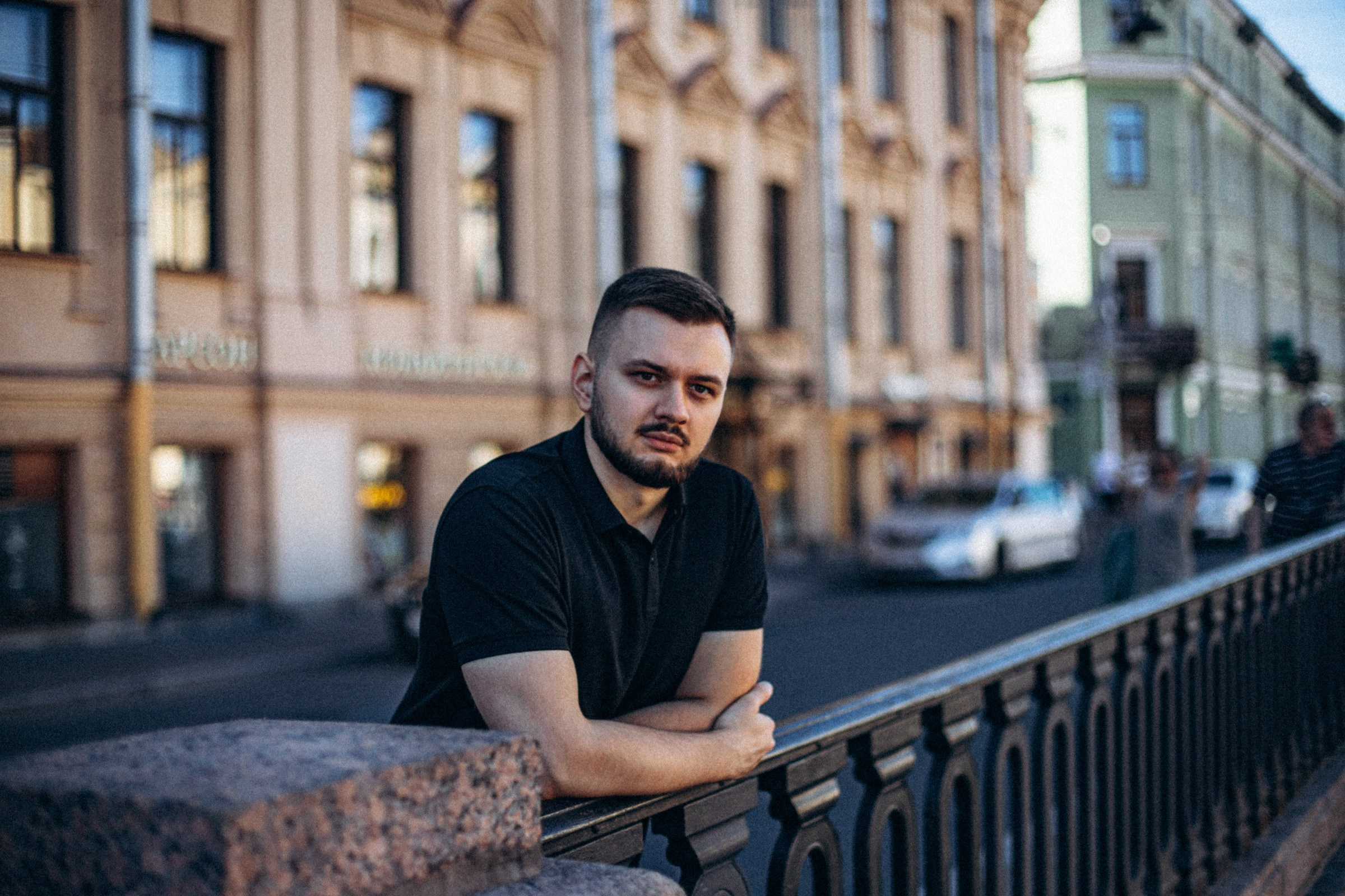 Дмитрий и Юлия в августе. Фотопрогулка в Петербурге. Индивидуальный и семейный фотограф в Санкт-Петербурге