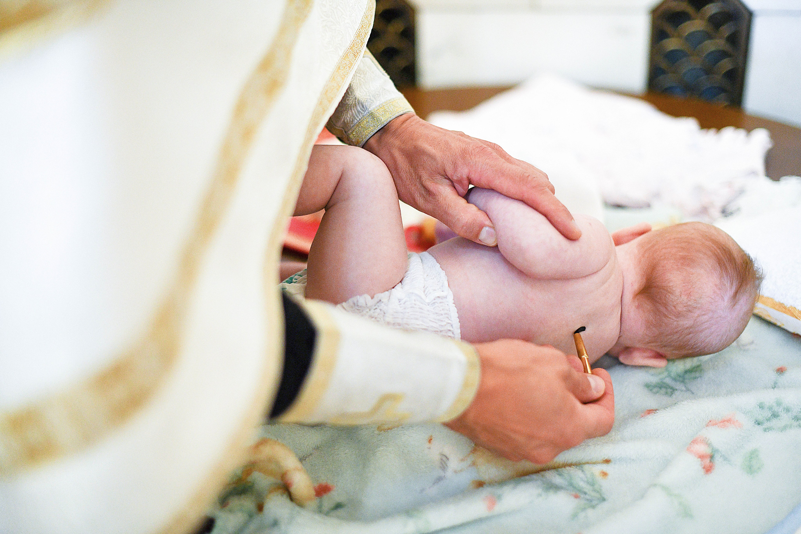 Крещение Марии. Церковь Покрова Пресвятой Богородицы в Ясенево. Свадебный и портретный фотограф в Москве Галина Борисова