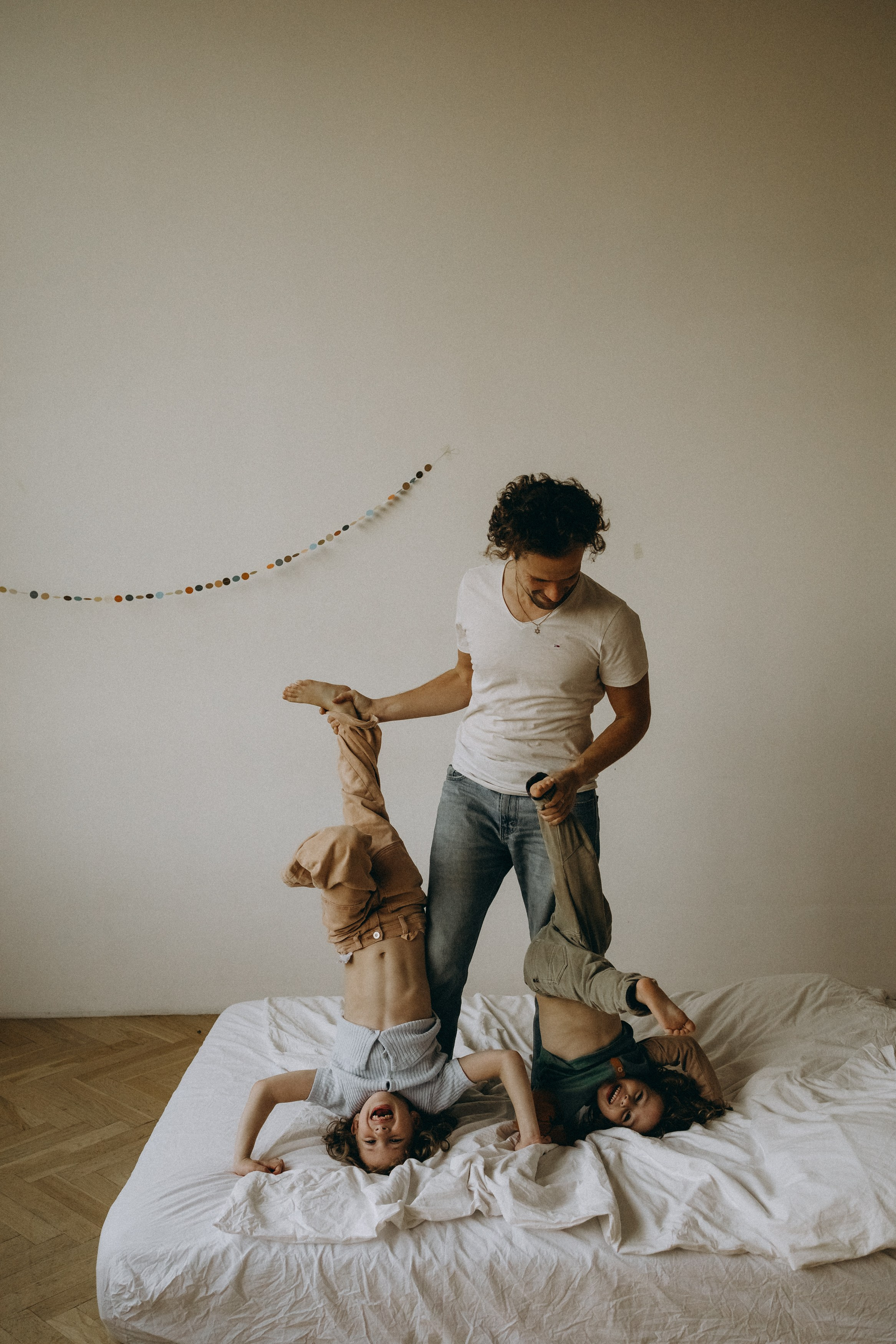 Паша, Соня, Лев. Главная