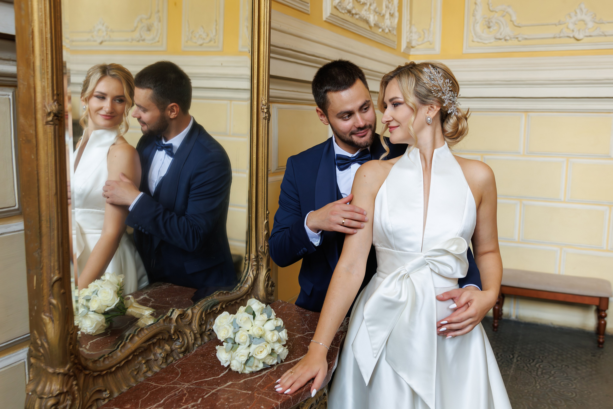 Свадебная фотосессия в библиотеке-читальне им А. С. Пушкина. Свадебный фотограф Москва и МО Сергей Киржаев