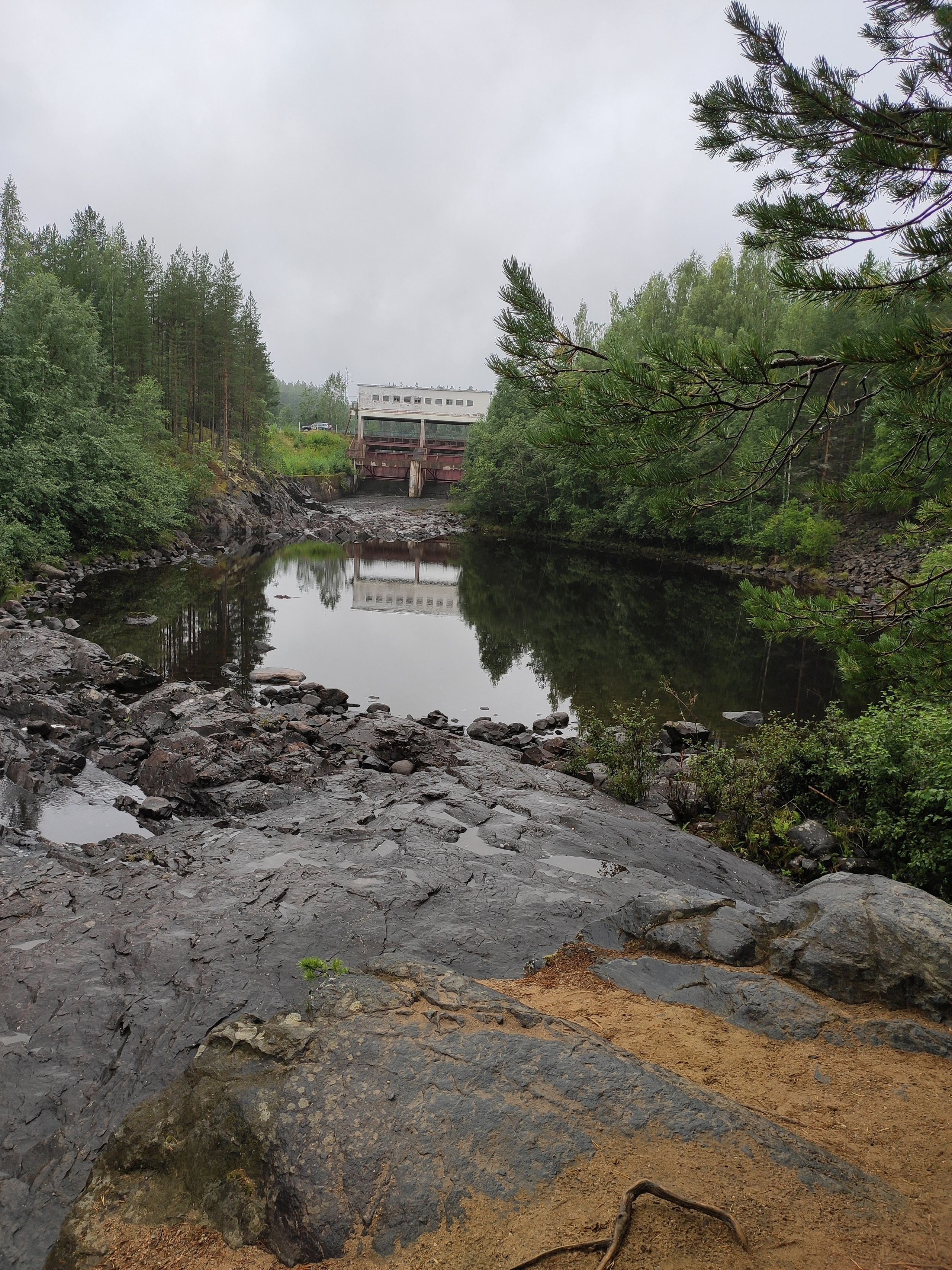 Палеовулкан Гирвас. Несколько миллиардов лет назад в Карелии образовался один из древнейших на планете вулкан Гирвас.