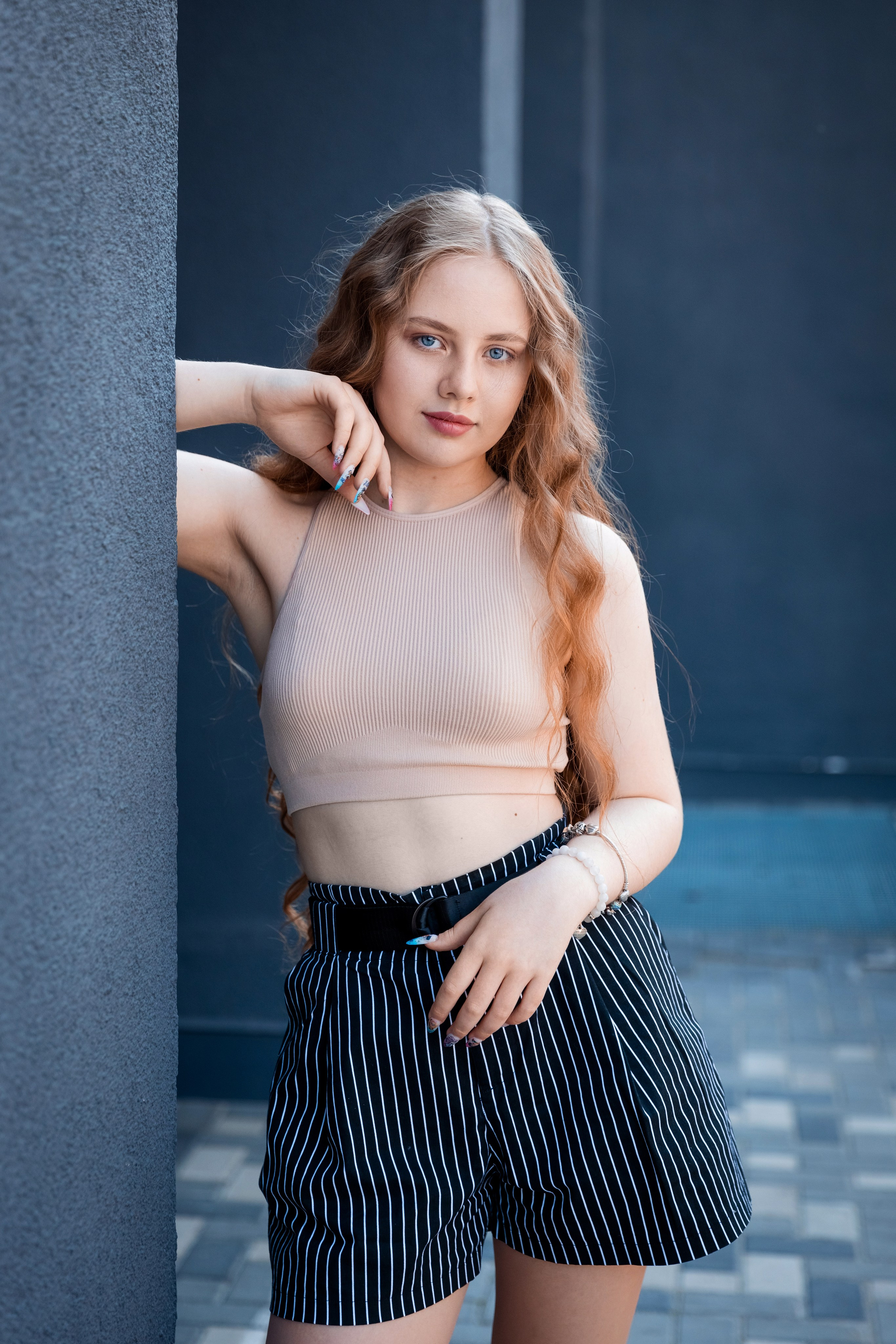 •ПОРТРЕТЫ УЛИЦА•. Выпускной альбом Сургут ХМАО