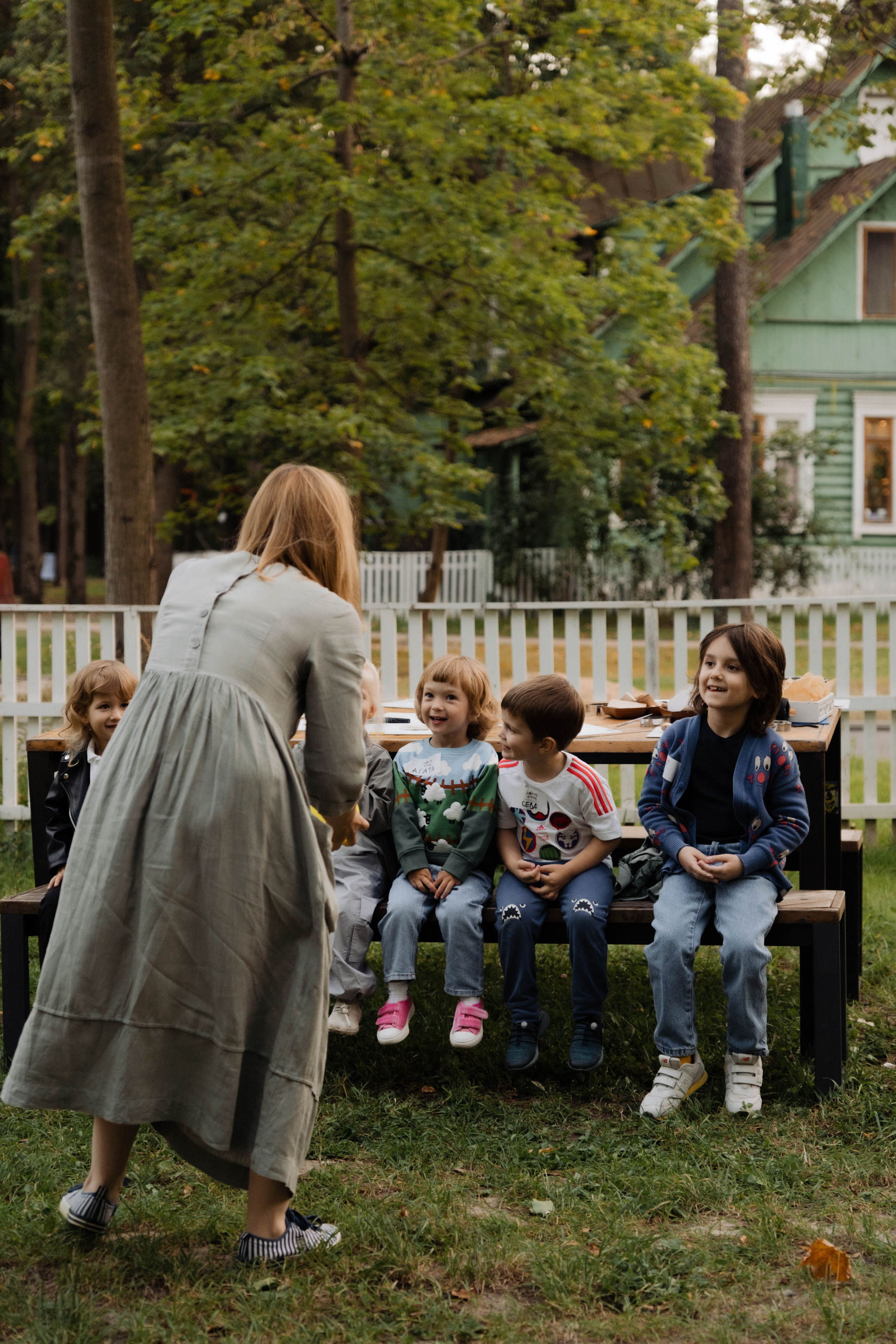 Встреча в «Робине» Переделкино. ФОТОГРАФ КСЕНИЯ СОСНОВСКАЯ