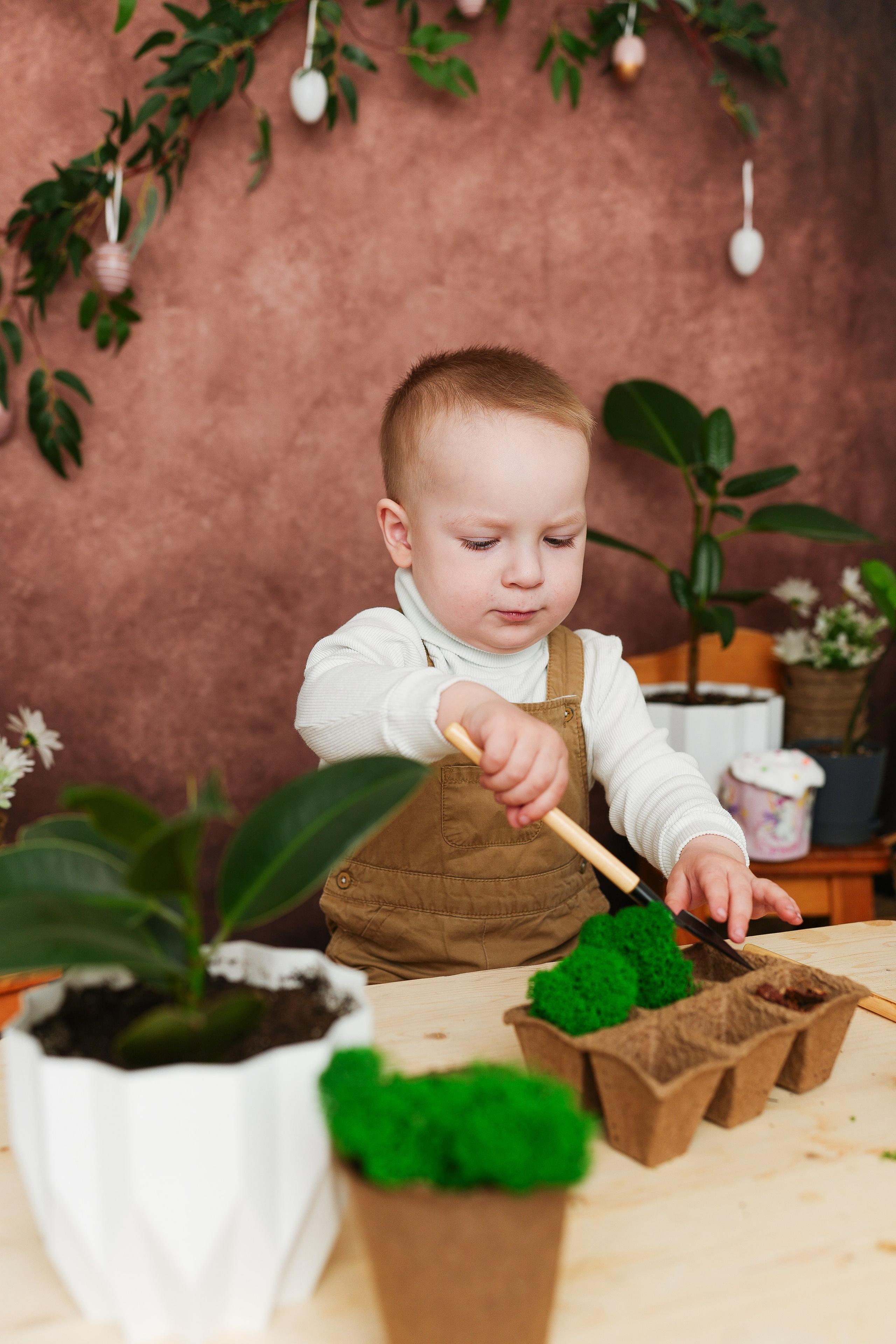 Маленький садовод. Фотограф новорожденных и детский фотограф в Екатеринбурге Ксени