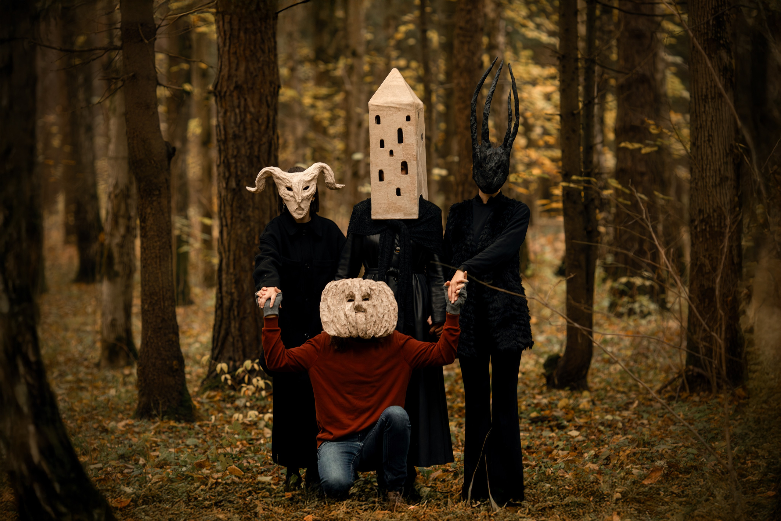 Фотопроект «Духи леса» — маски из папье-маше, свет и тишина природы. Фотограф Анна Грошикова — авторская съёмка на рассвете и закате в Москве, Мытищах, Солнечногорске и Московской области