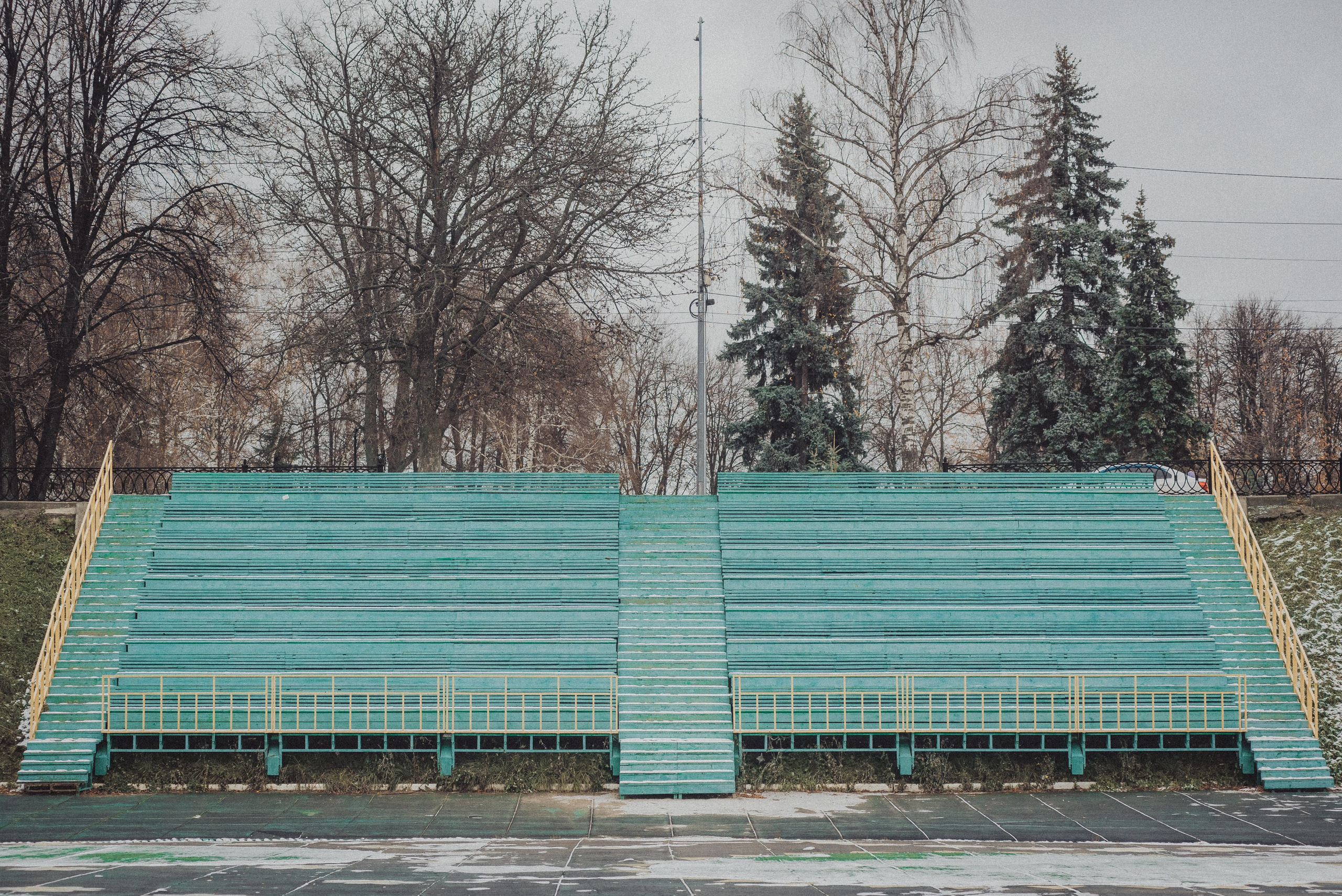 Проект #улицыгорода. Ярославль, площадь Челюскинцев. Документальный фотограф Илья Тихановский