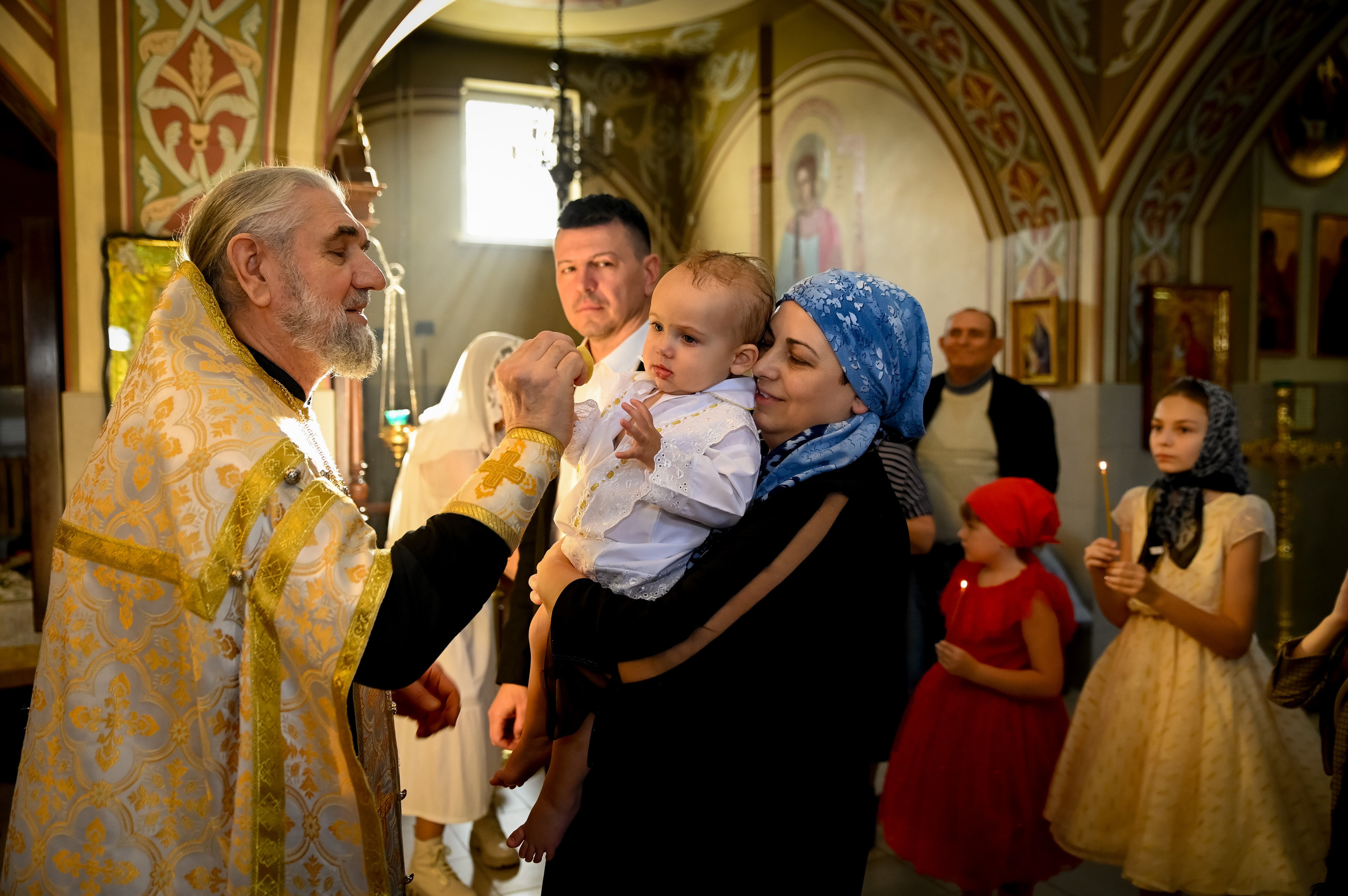 ТАИНСТВО КРЕЩЕНИЯ. Фотограф Юлия Татарян