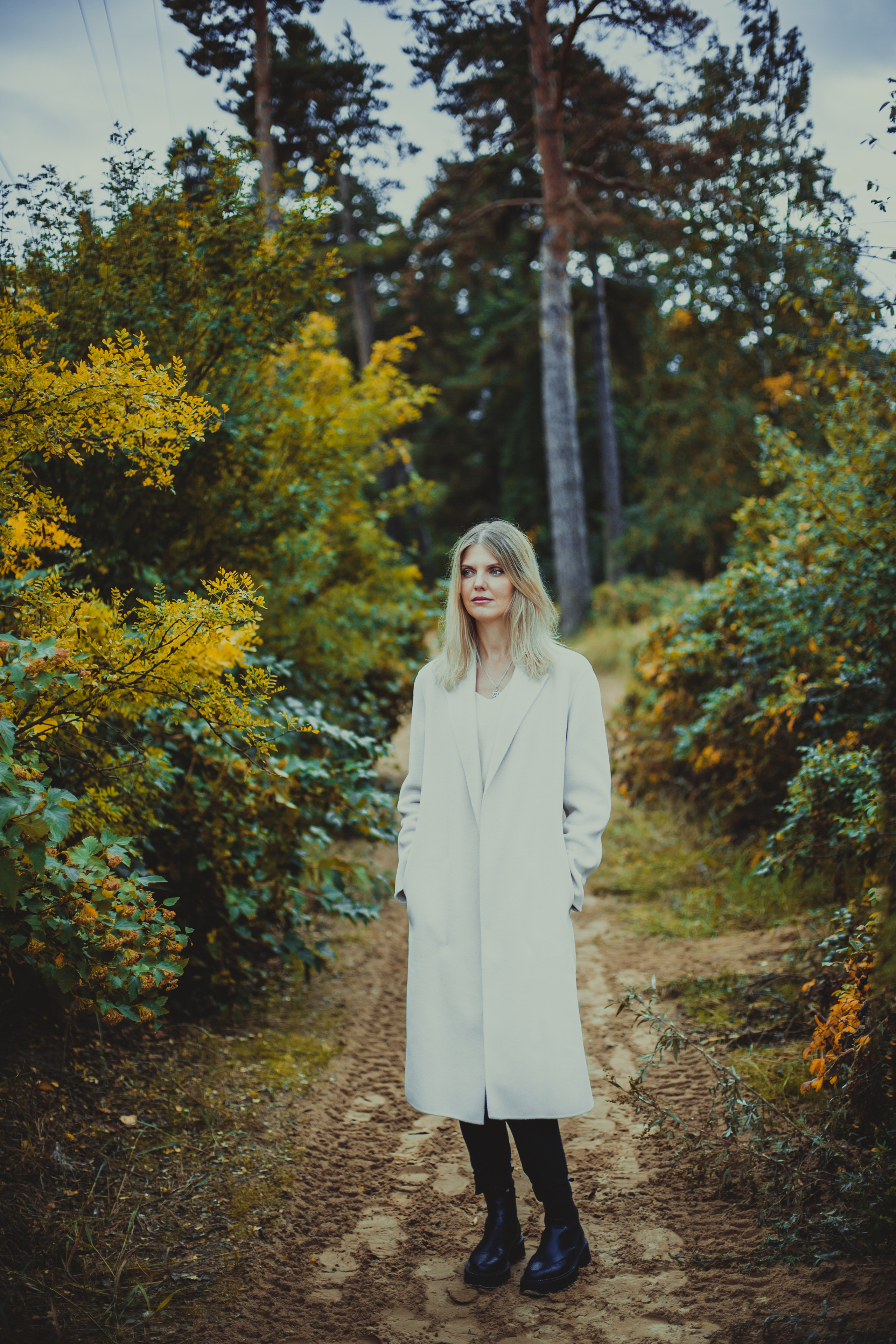 Семейная фотосессия родителей с двумя сыновьями на Финском Заливе. Детский, свадебный и семейный фотограф Юлия Курбатова, Санкт-Петербург