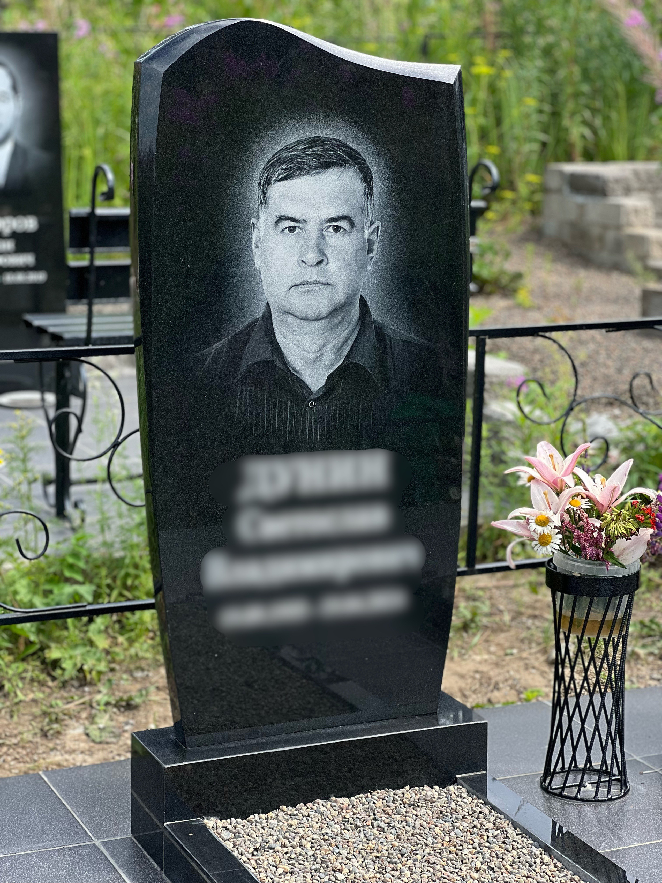 Гравировка от наших художников. ГРАНИТ26 Ритуальные услуги Железногорск. Благоустройство могил, продажа памятников