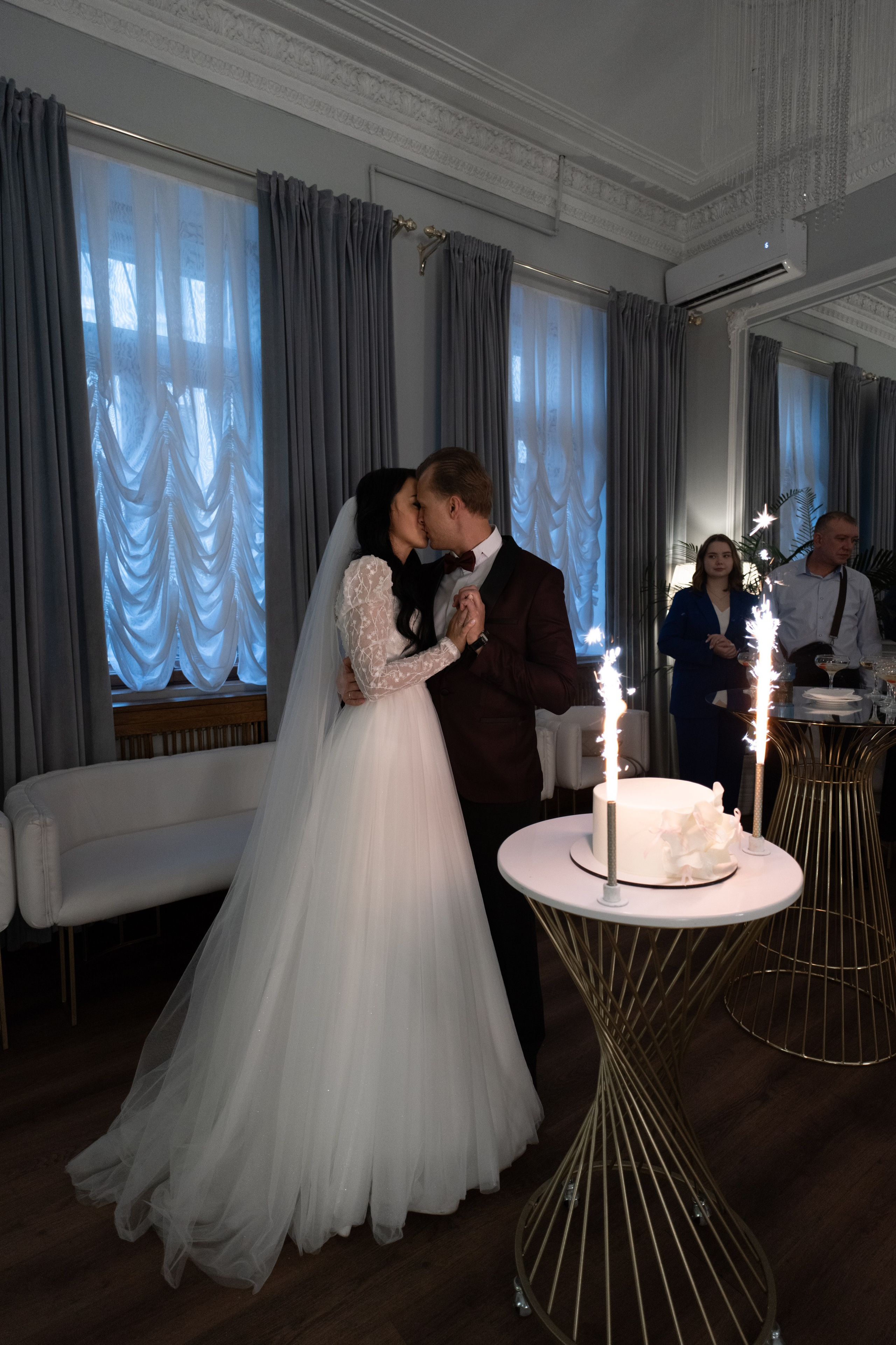 Свадебная фотосессия во дворце 2 на Фурштадской. Свадебный фотограф Александр Невский в Санкт-Петербурге