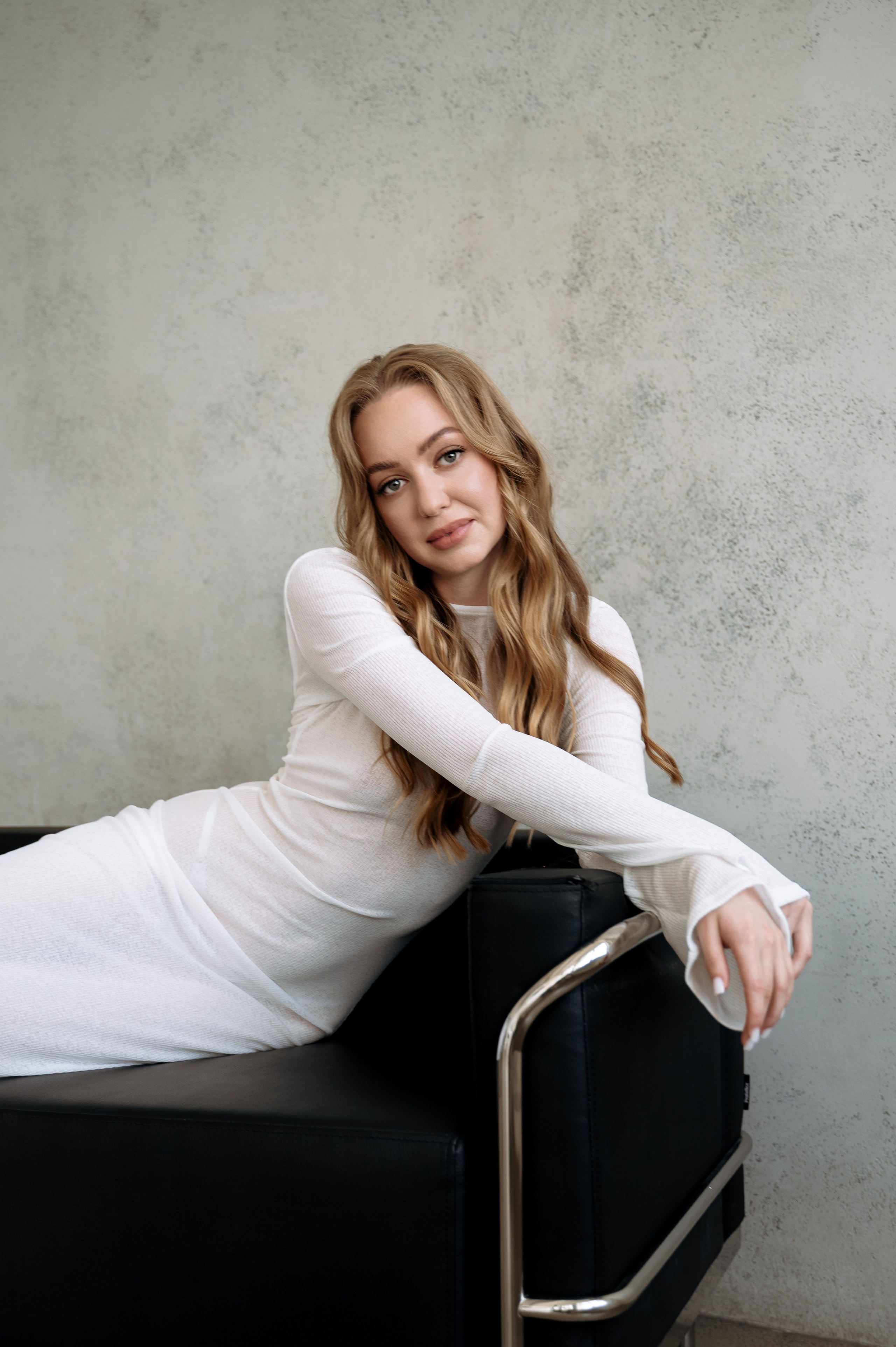 Индивидуальная фотосессия на циклораме. Портретный и семейный фотограф в Екатеринбурге Мария Чахеева