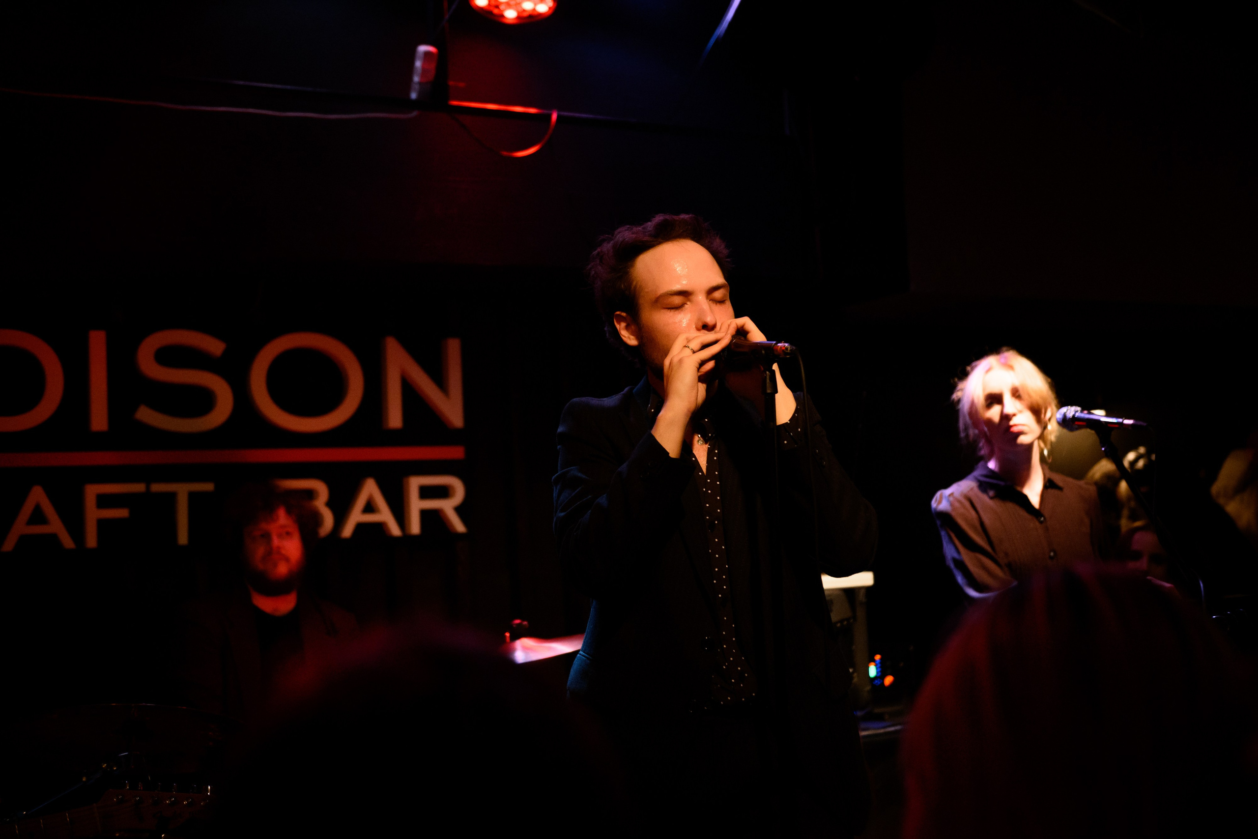 CRAFT BAR EDISON — Диктофон. Свадебный фотограф Иркутск Алексей Шульгин