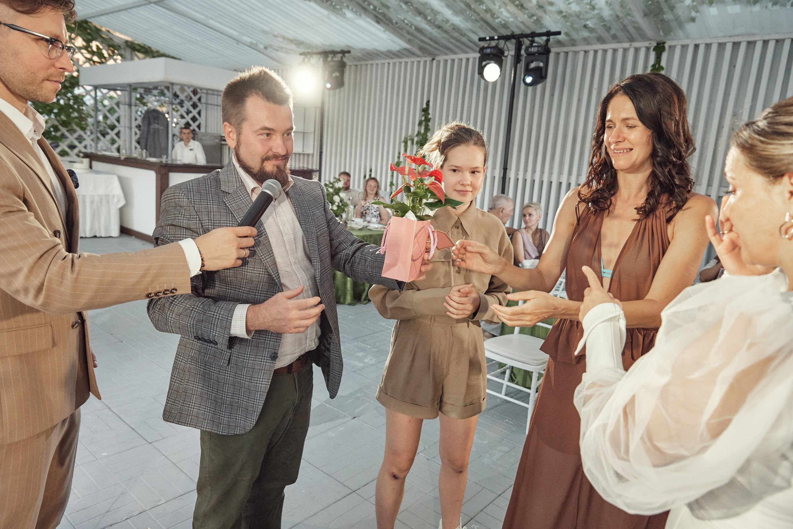 Счастье здесь. Свадебный фотограф Антон Артюшин. Работаю в Нижнем Новгороде и Москве