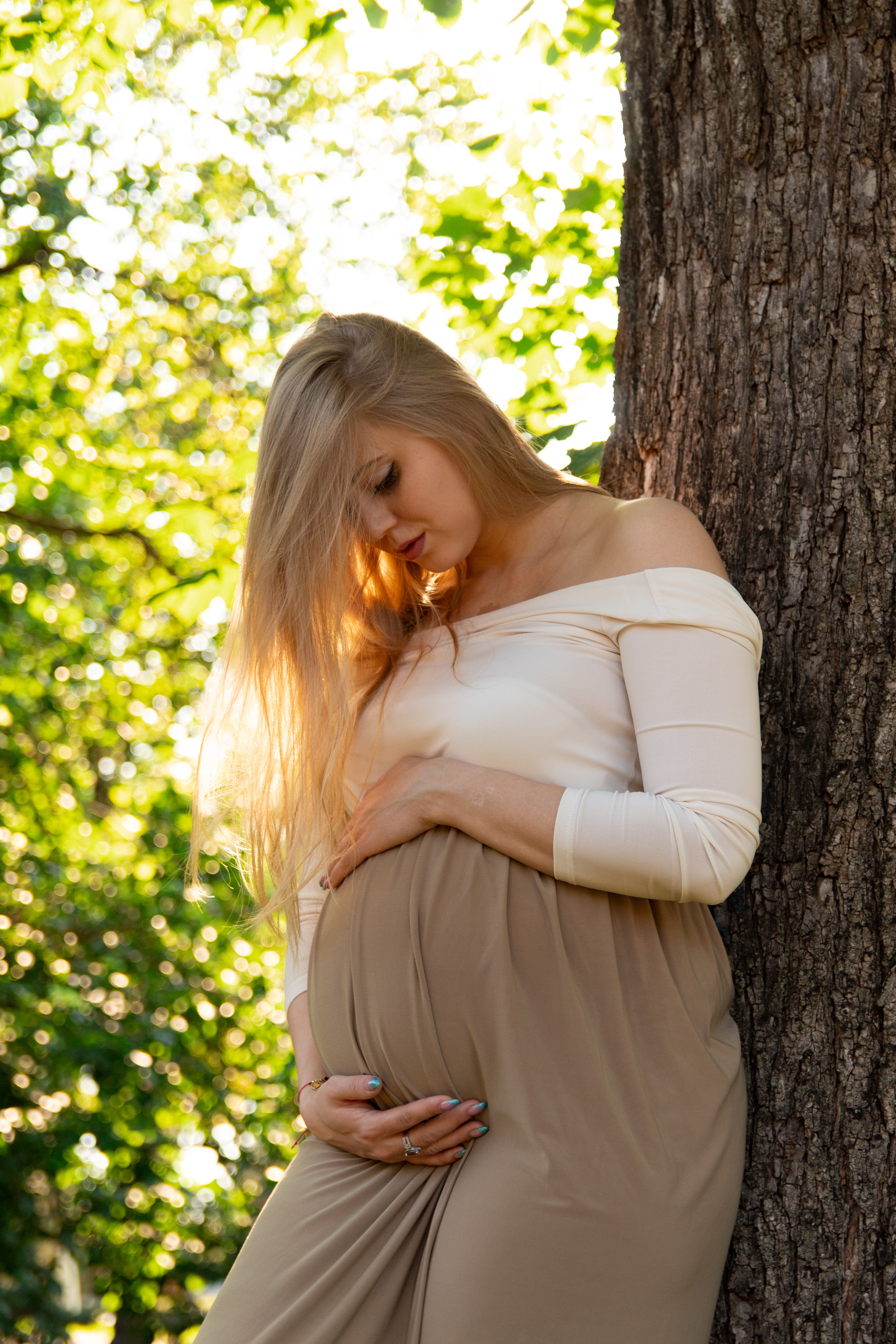 Беременная фотосессия на природе. Мастерская кадра. Фотограф в Санкт-Петербурге Байкова Ангелина