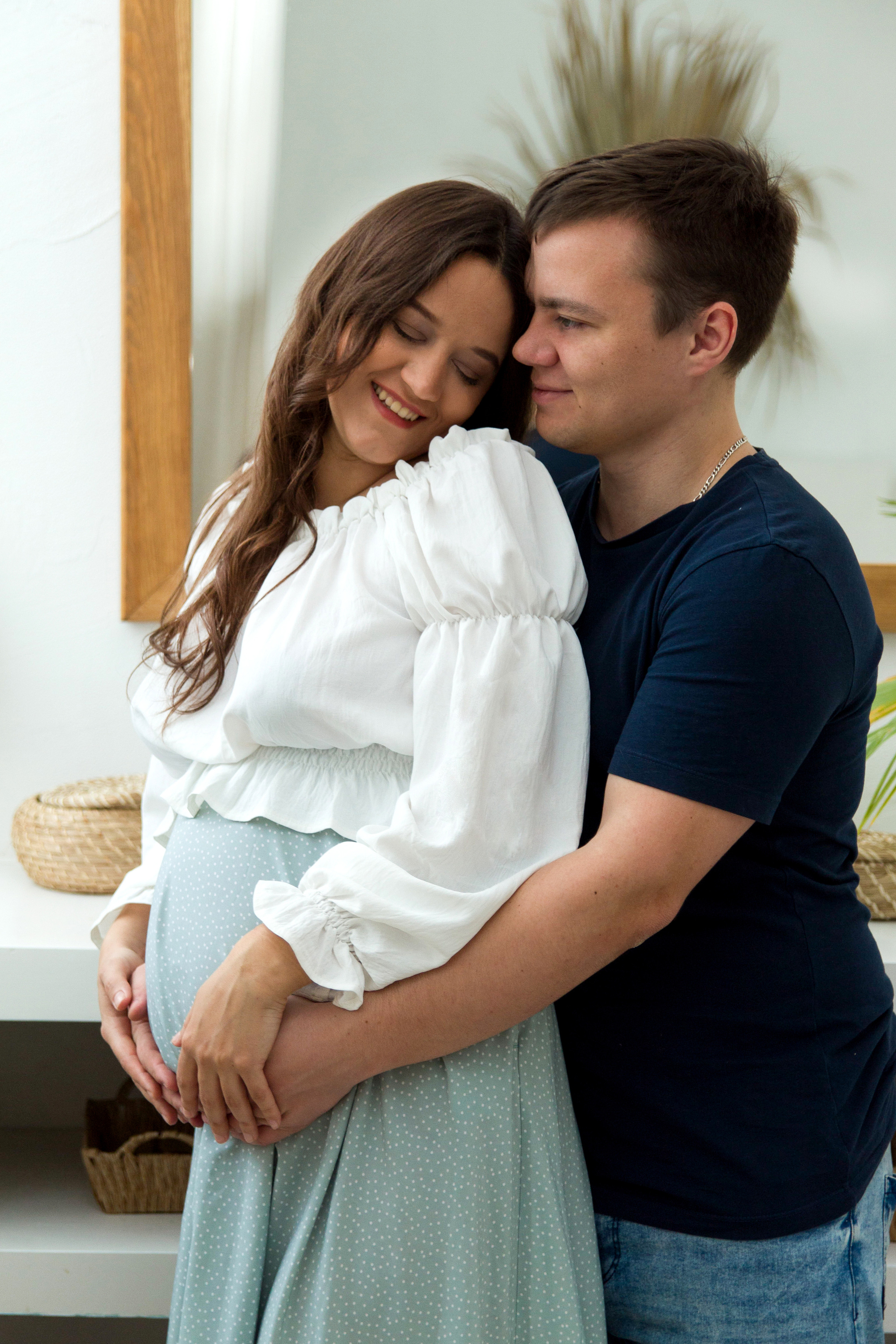 Беременная фотосессия в студии. Мастерская кадра. Фотограф в Санкт-Петербурге Байкова Ангелина