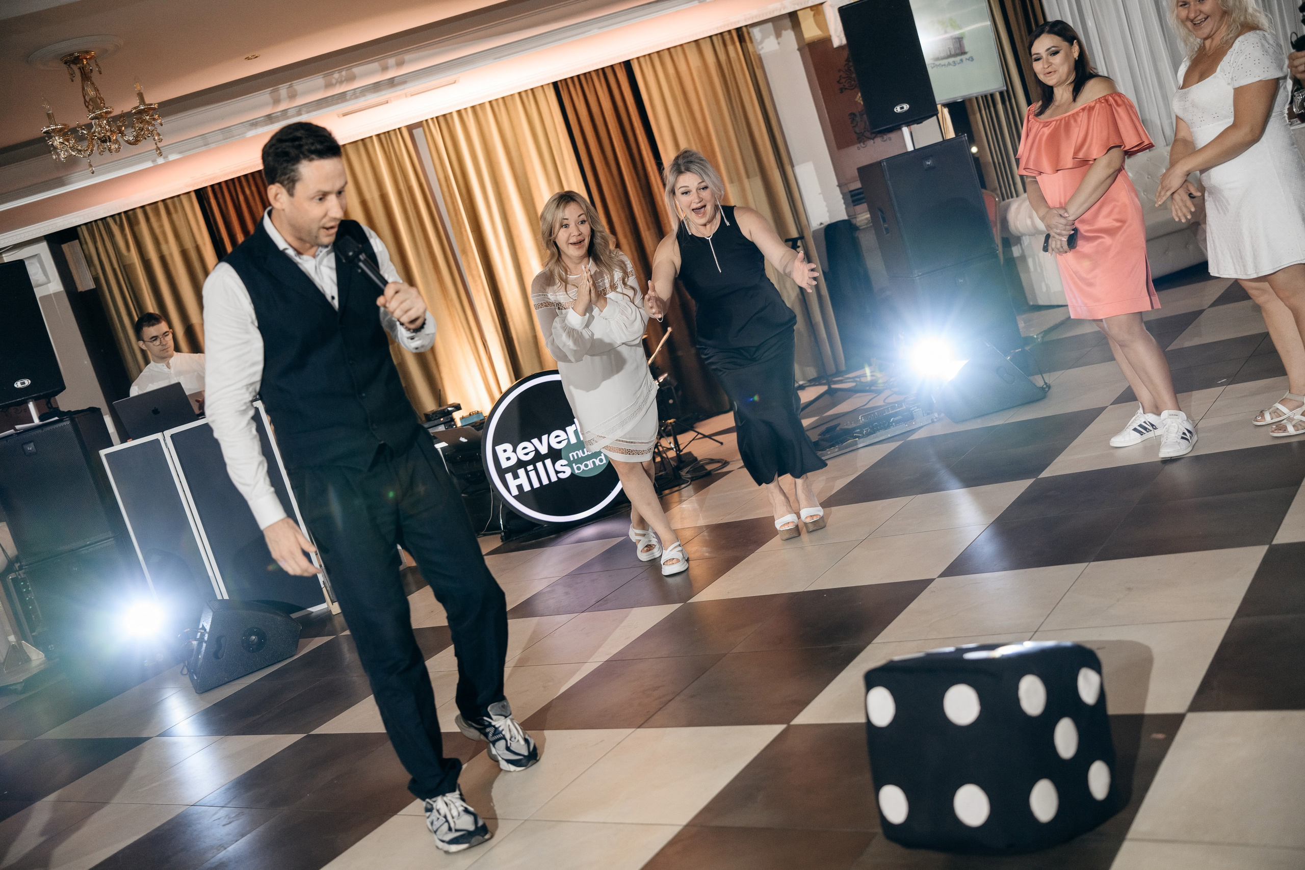 Гимназия № 3. Свадебный фотограф в Красноярске