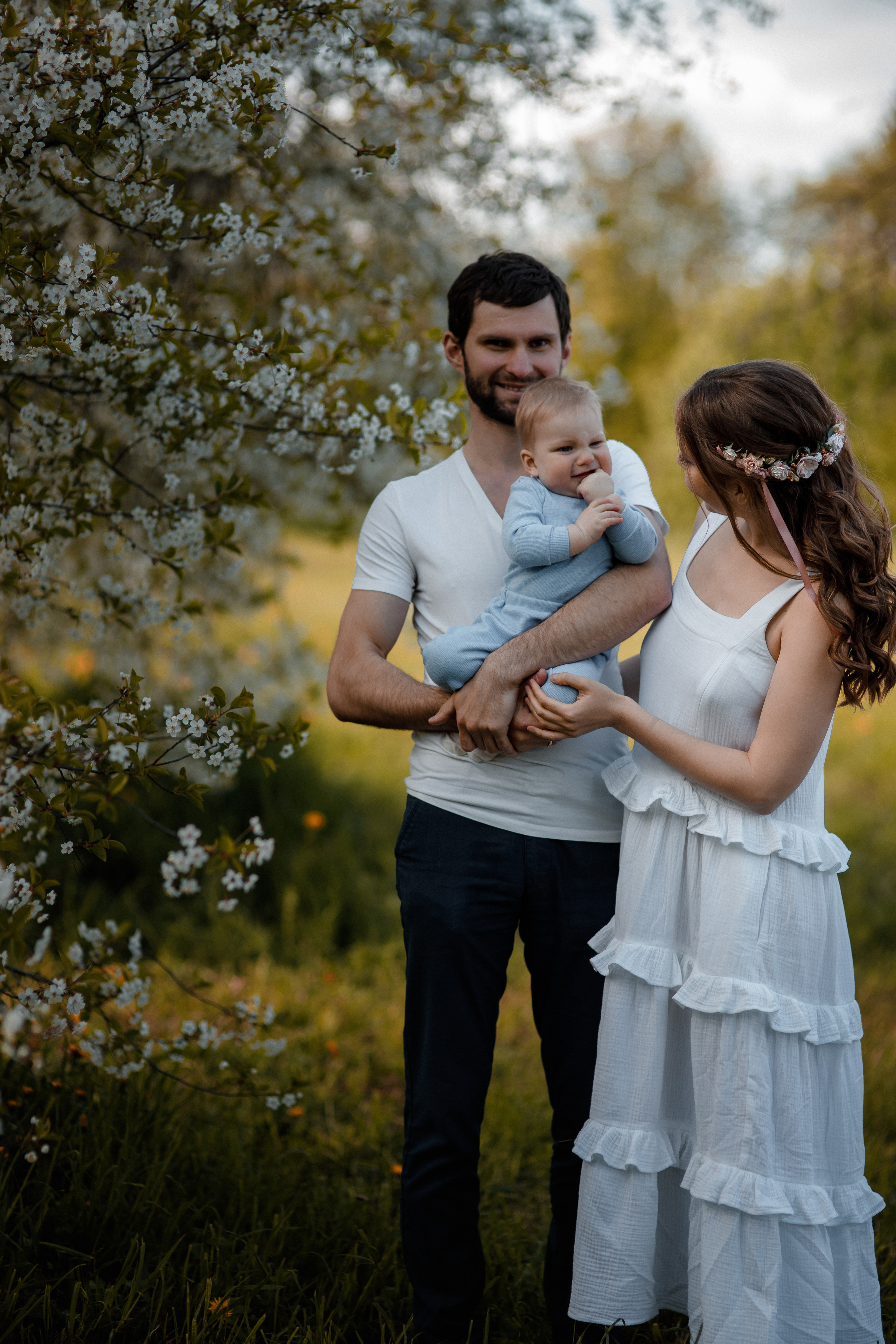 «Мадонна» в цветущих садах