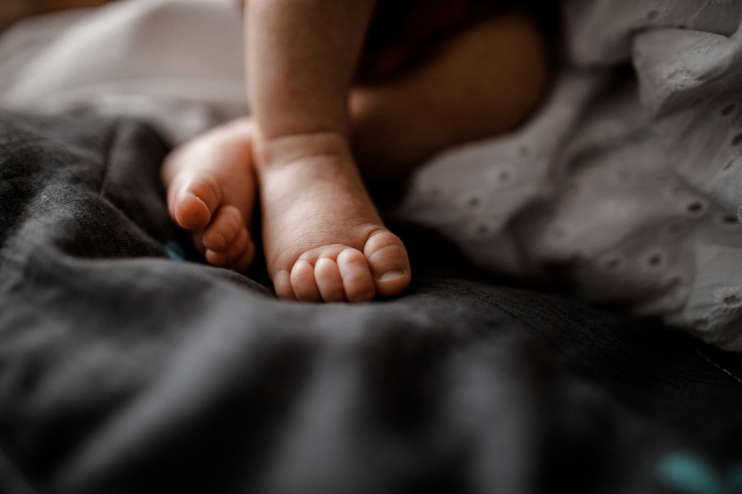 Фотосессия новорожденного дома Москва