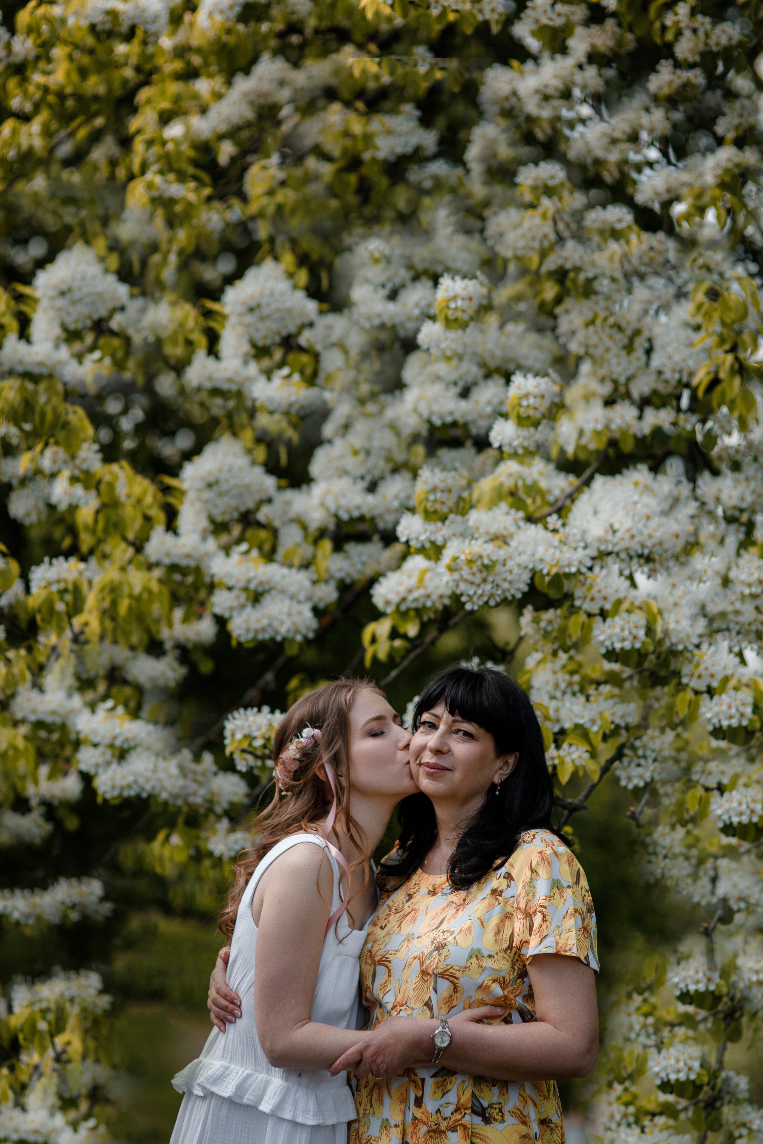 «Мадонна» в цветущих садах