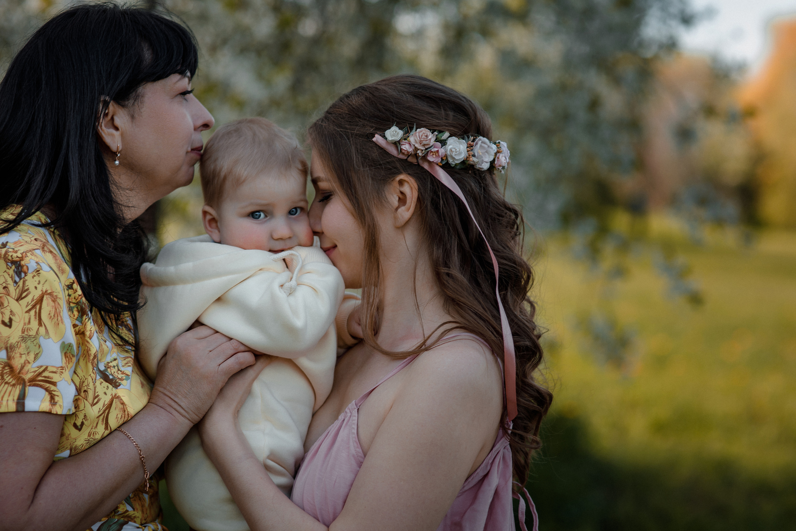 «Мадонна» в цветущих садах