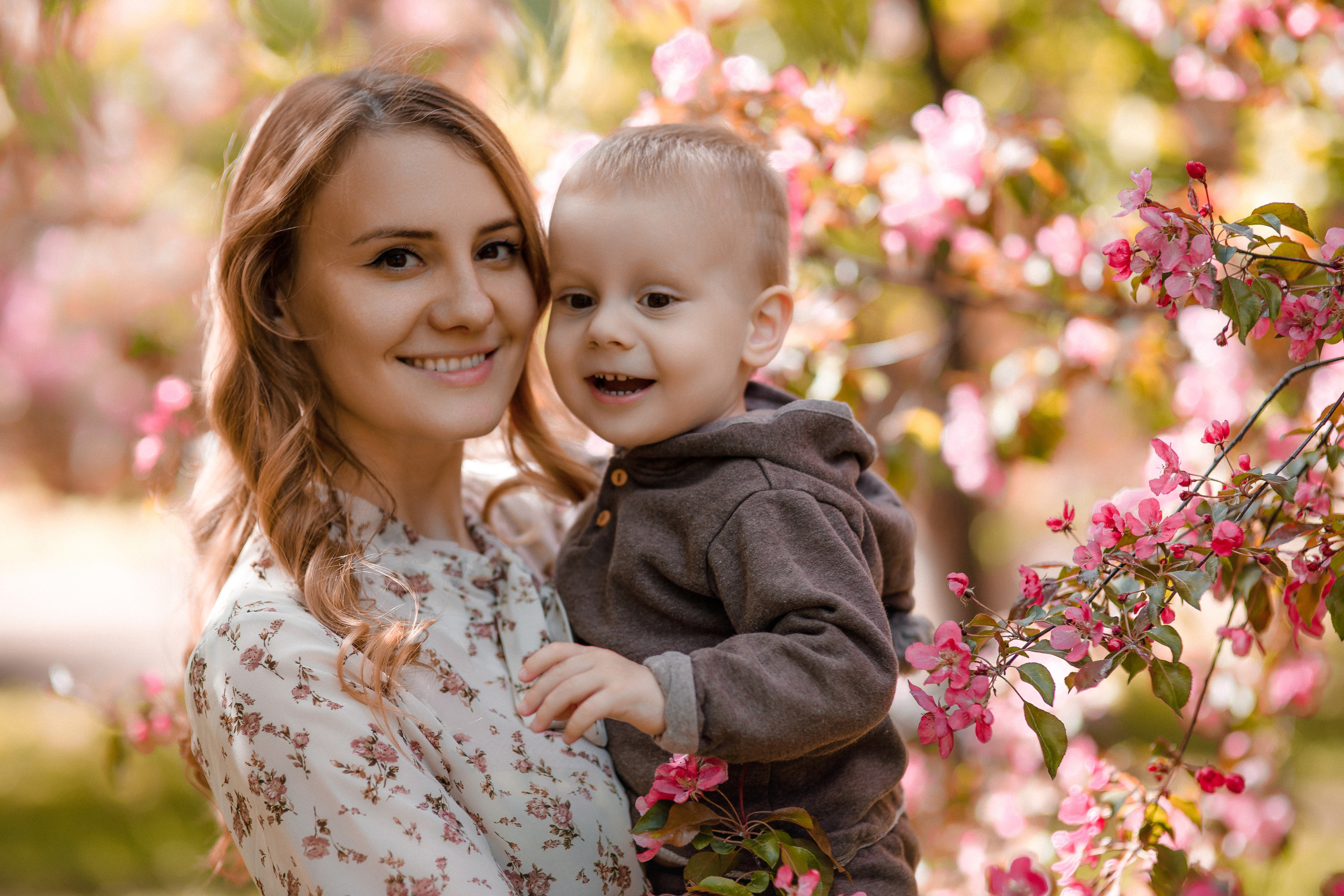 Розовые яблони — Катюша