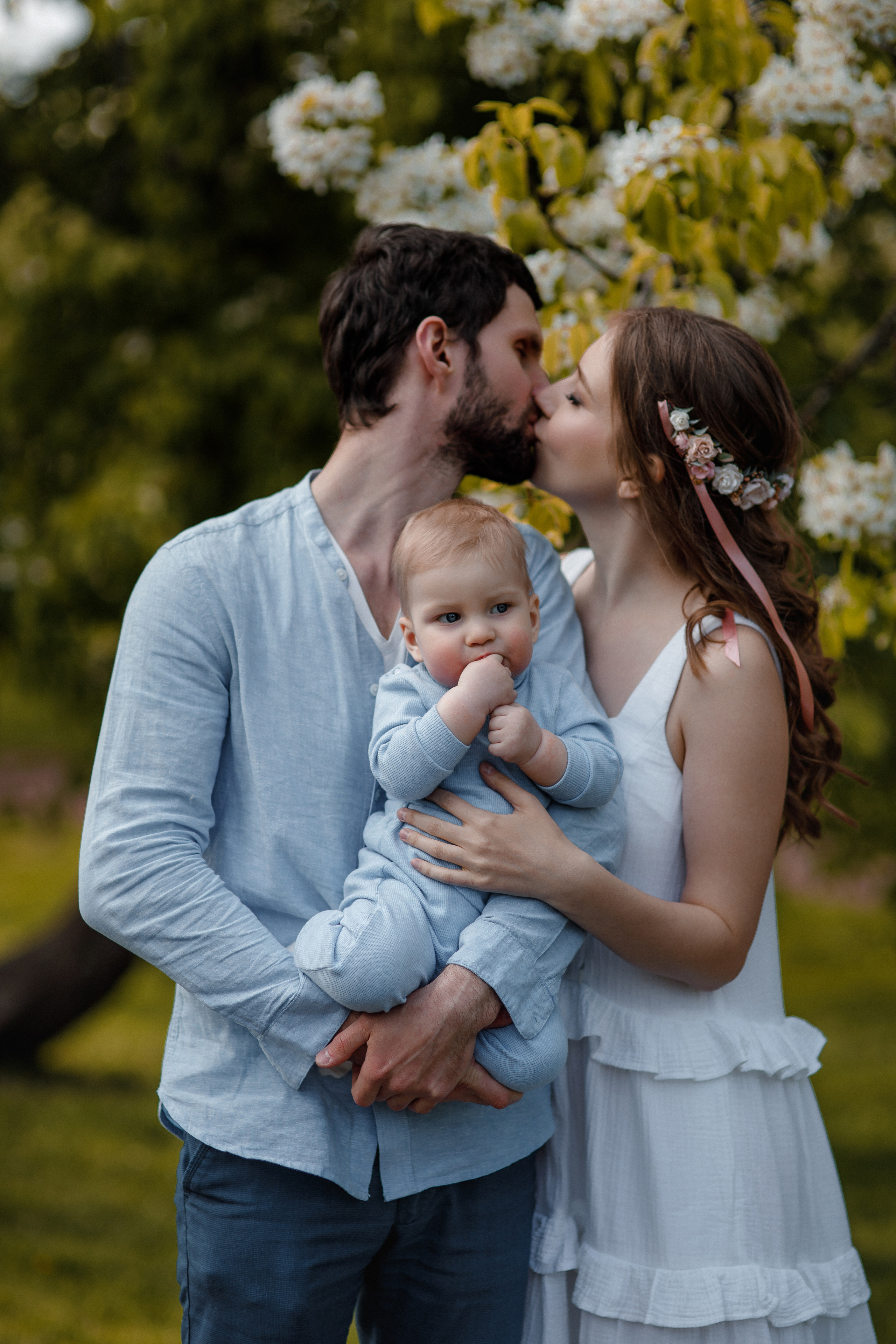 «Мадонна» в цветущих садах