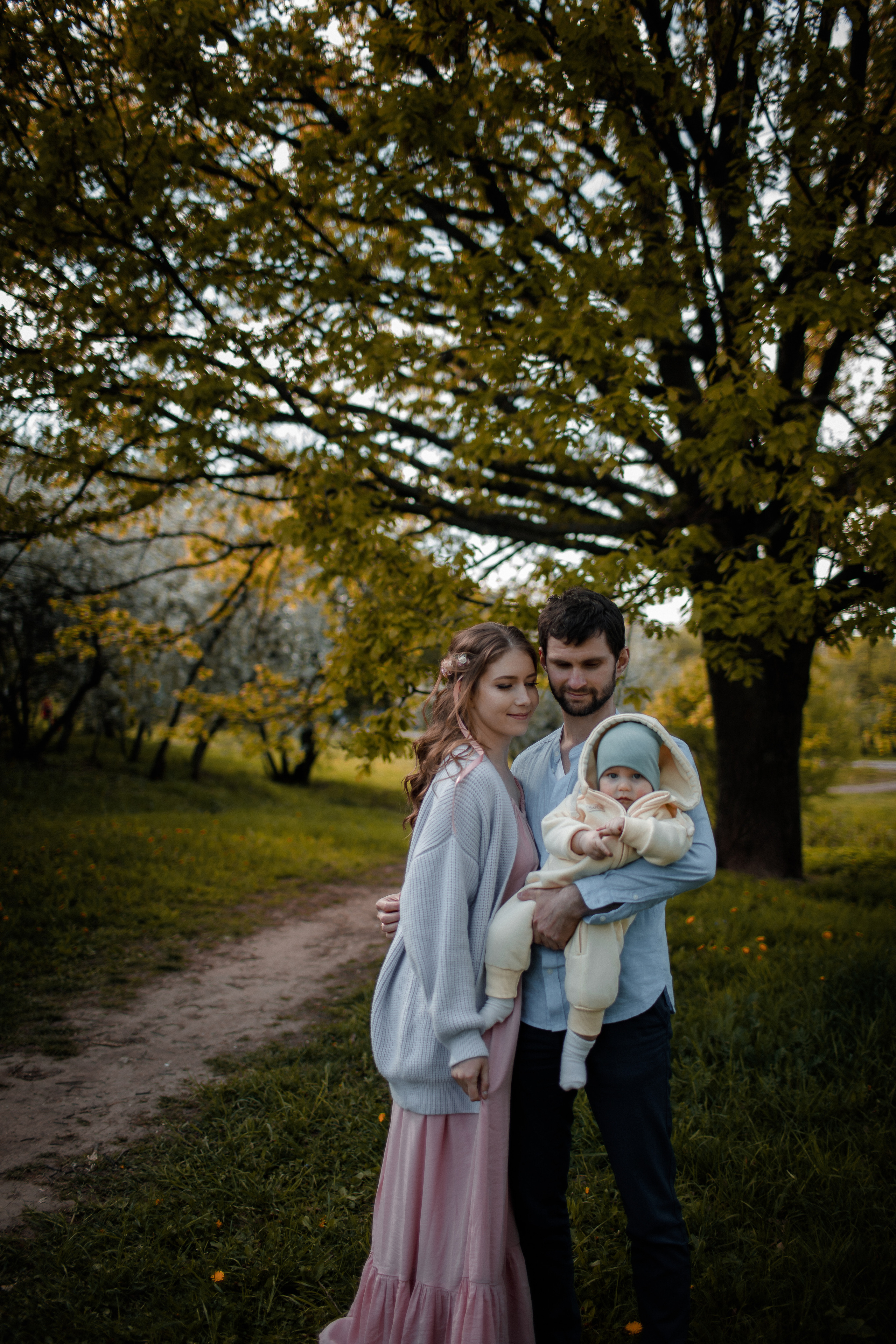 «Мадонна» в цветущих садах