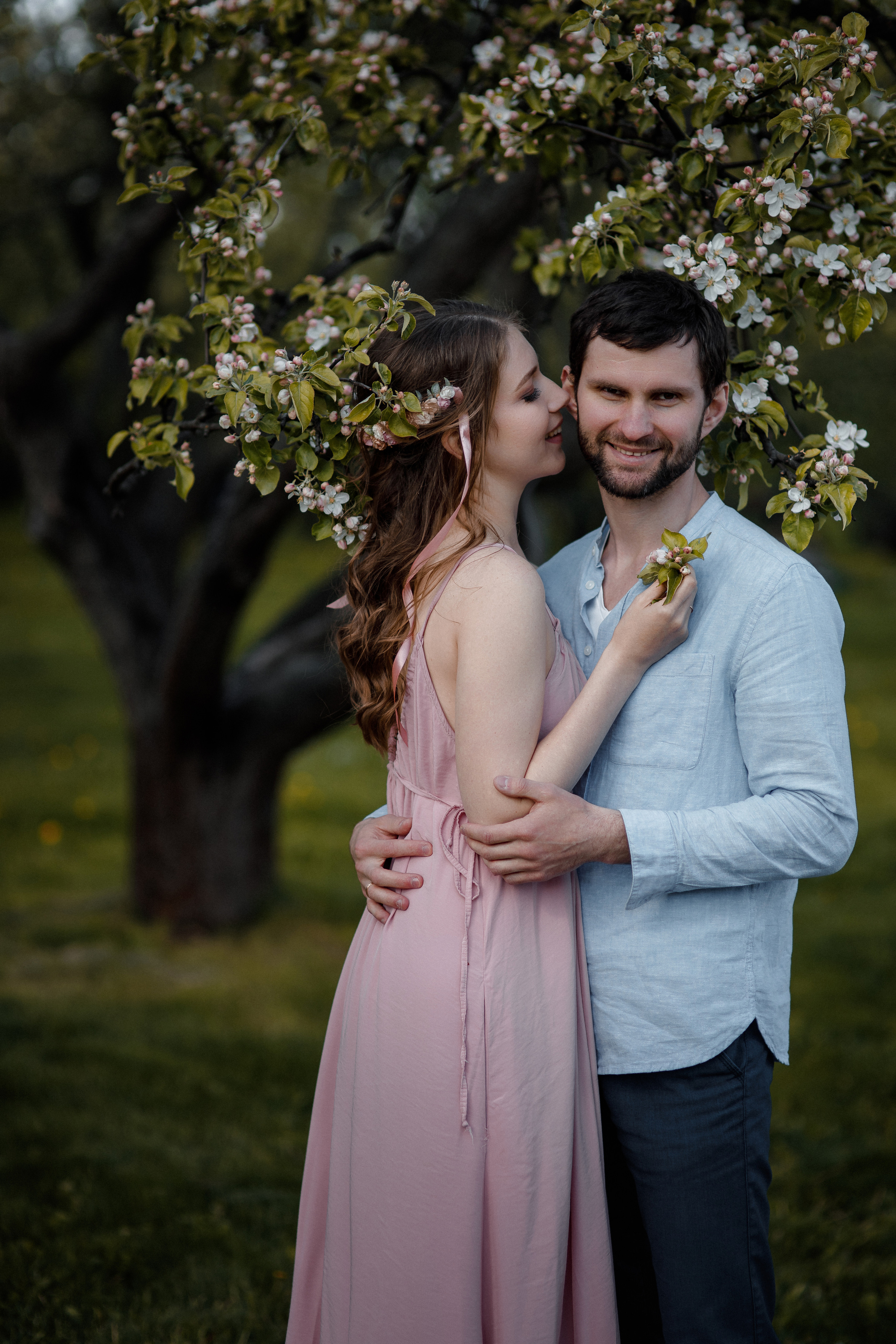 «Мадонна» в цветущих садах