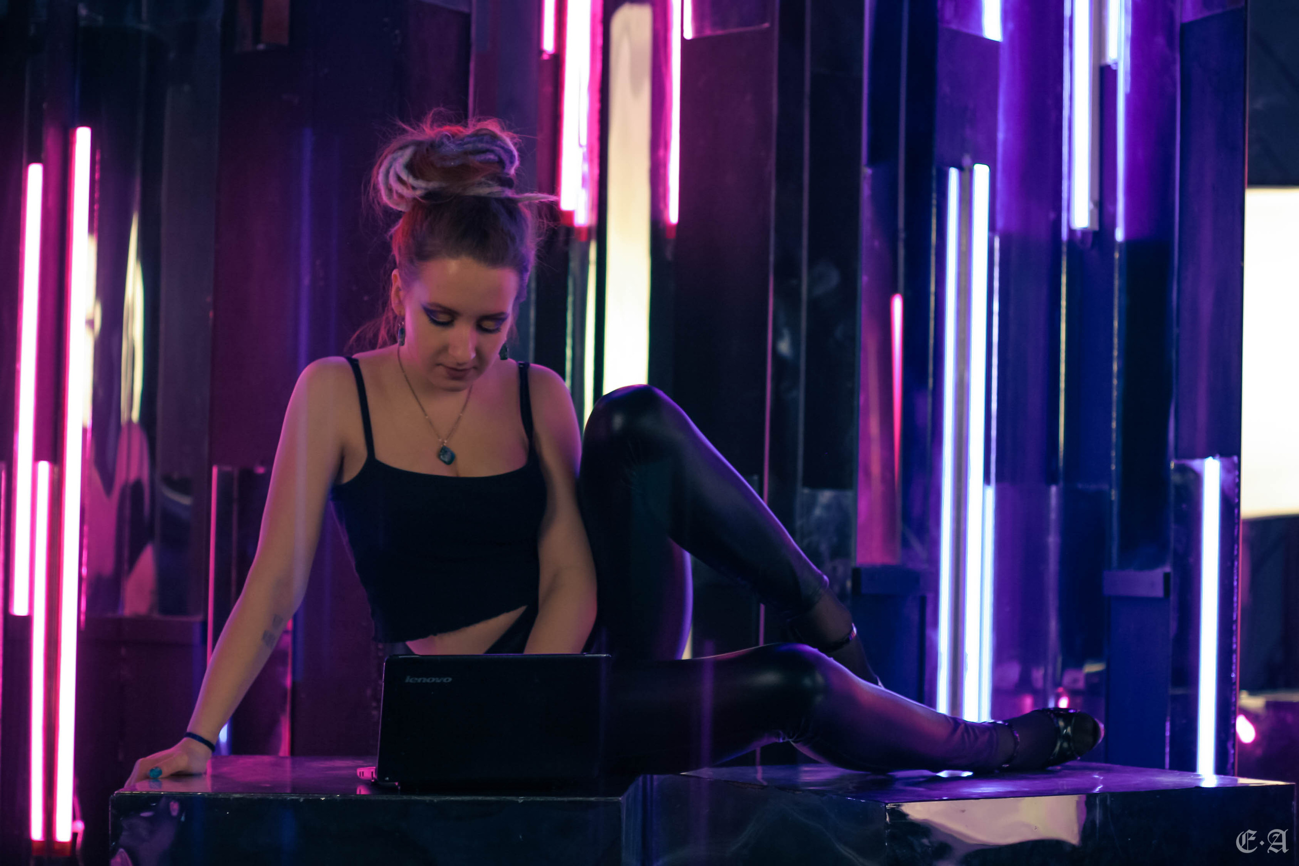 Девушка сисадмина. Фотограф Ellairen