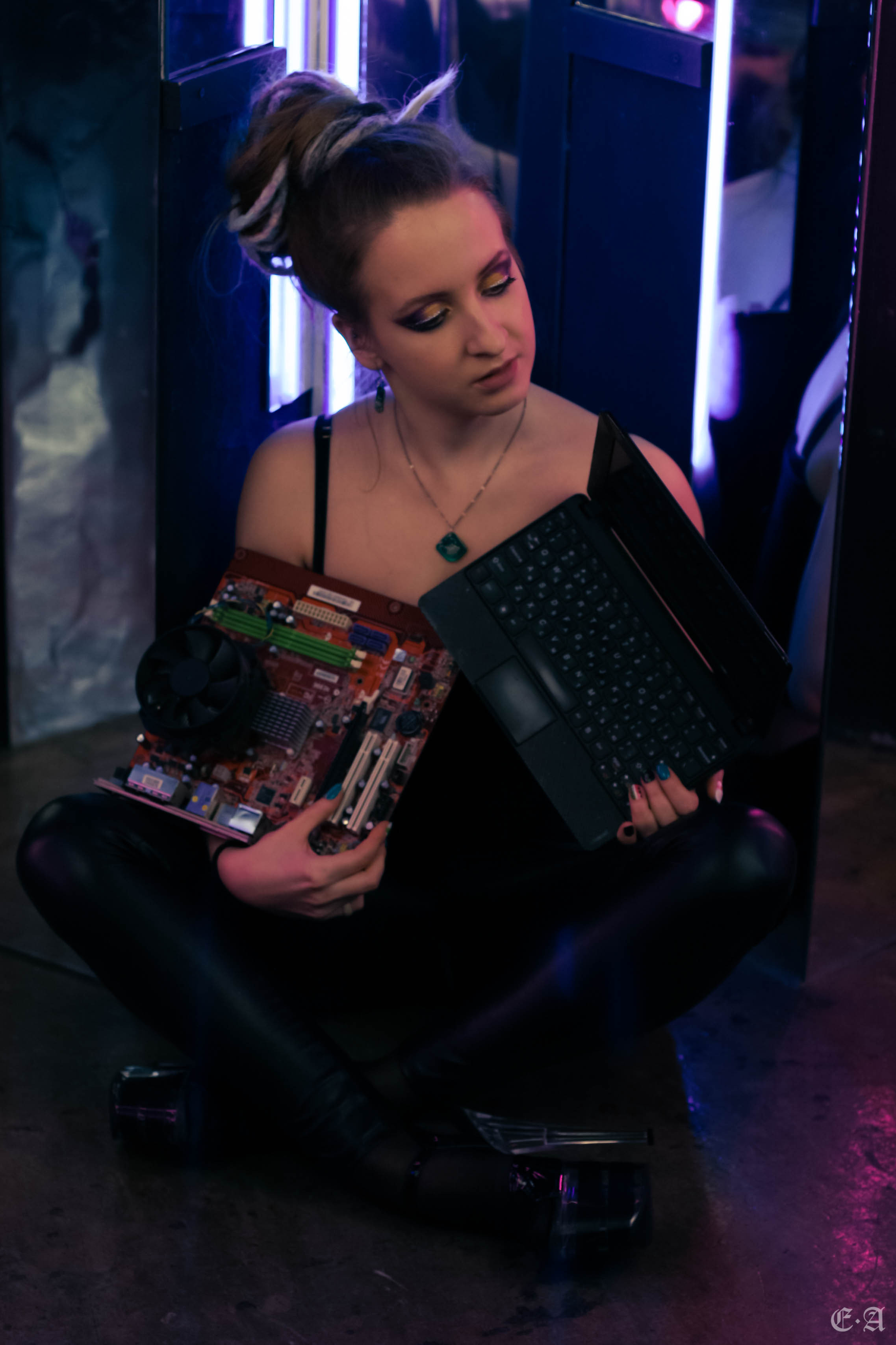 Девушка сисадмина. Фотограф Ellairen