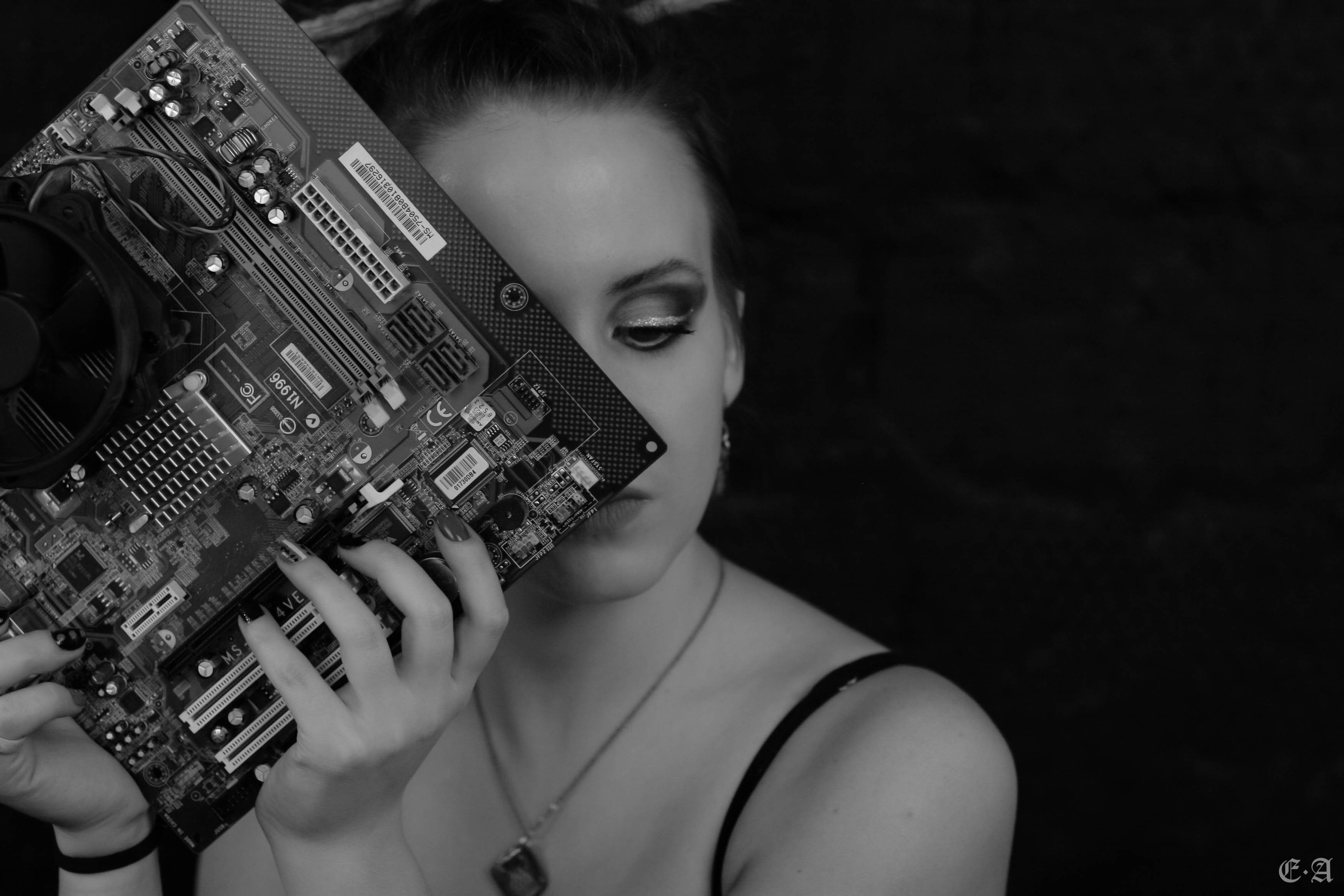 Девушка сисадмина. Фотограф Ellairen