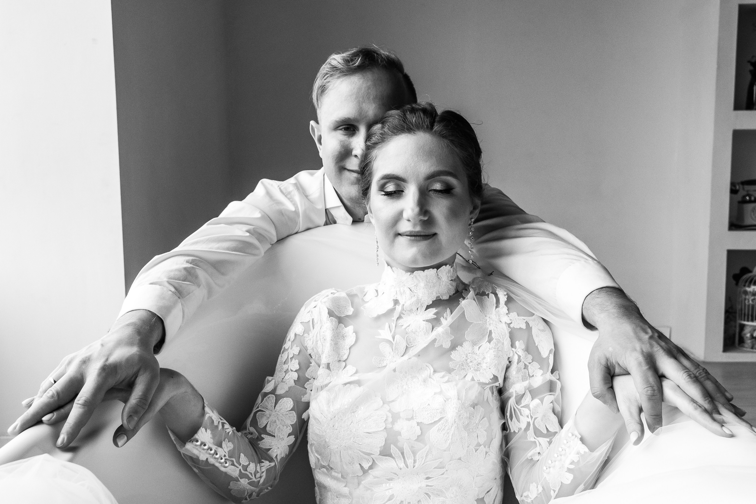 Привет, я - Кирилл, свадебный фотограф из Минска. Выезжаю по всей Беларуси.