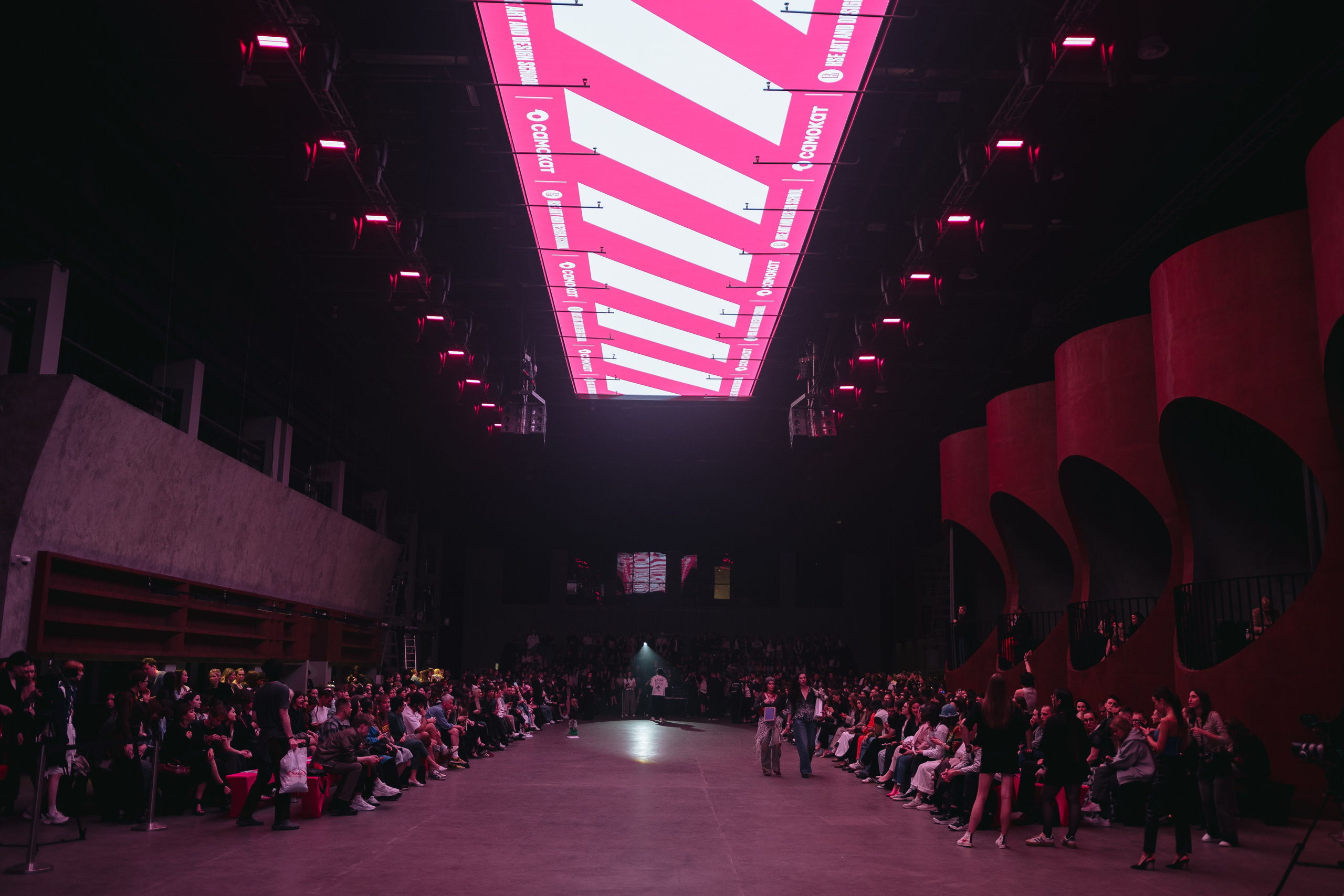 Самокат x HSE DESIGN: Главные переменные. Даниил Сергеев: репортажный фотограф