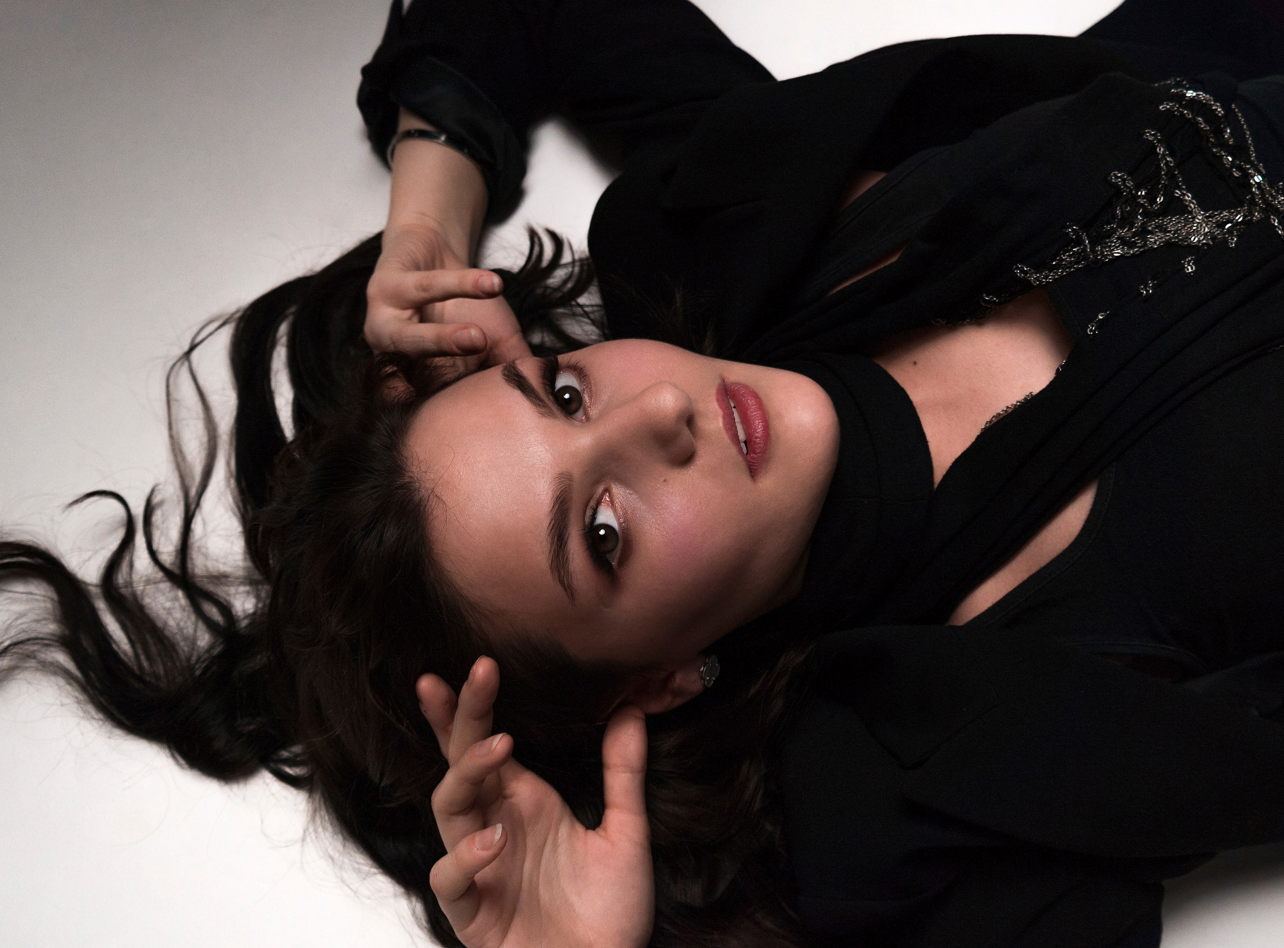 Фотосессия индивидуальная в Краснодаре. AI Фотограф Краснодар: мужские и женские фотосессии, стилизация съемки. Нейро-фотосессии онлайн