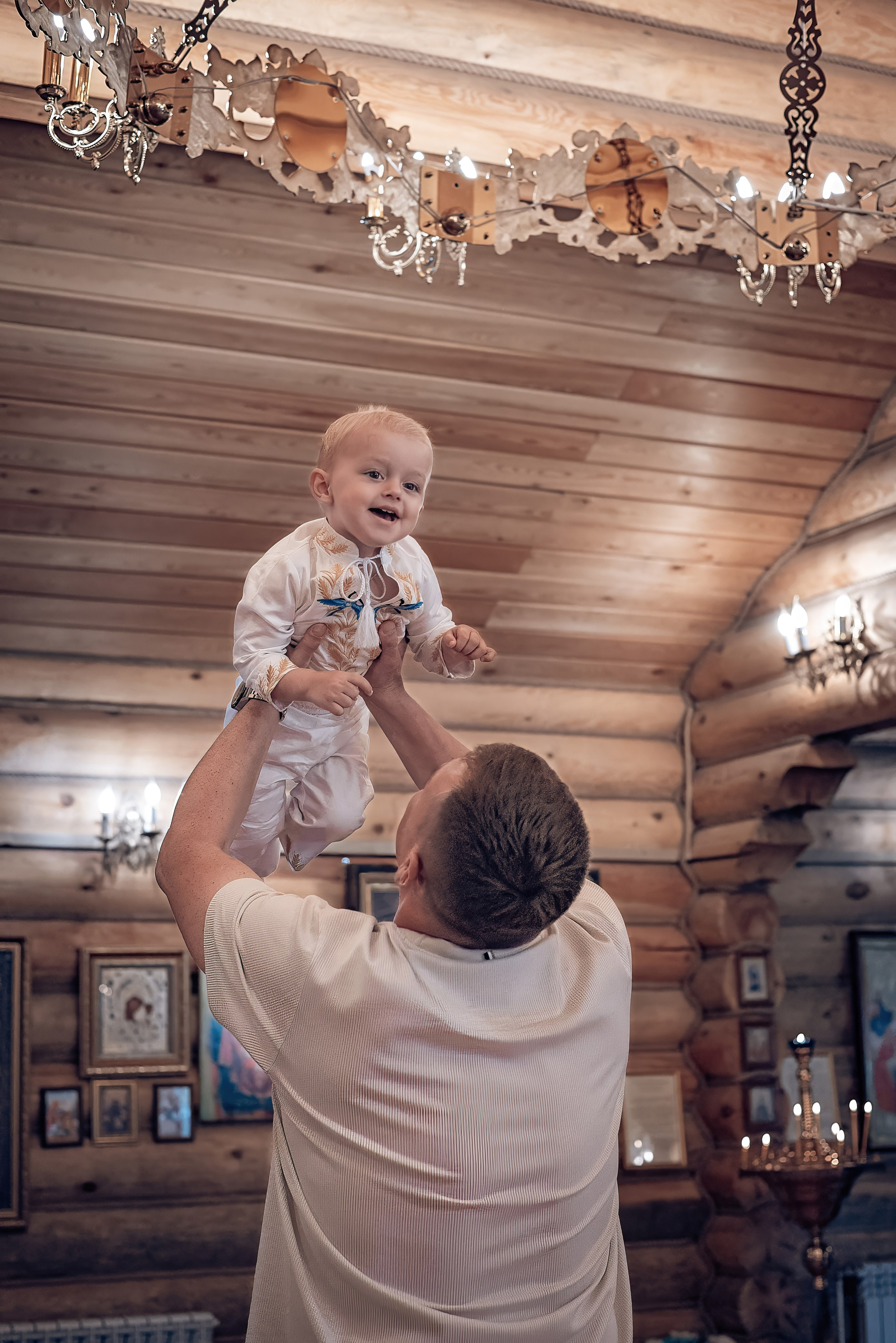 Крещение Витюши в храме священномученника Амфилохия. Фотографы крещения/венчания  Красноярск Татьяна и Вячеслав Переваловы