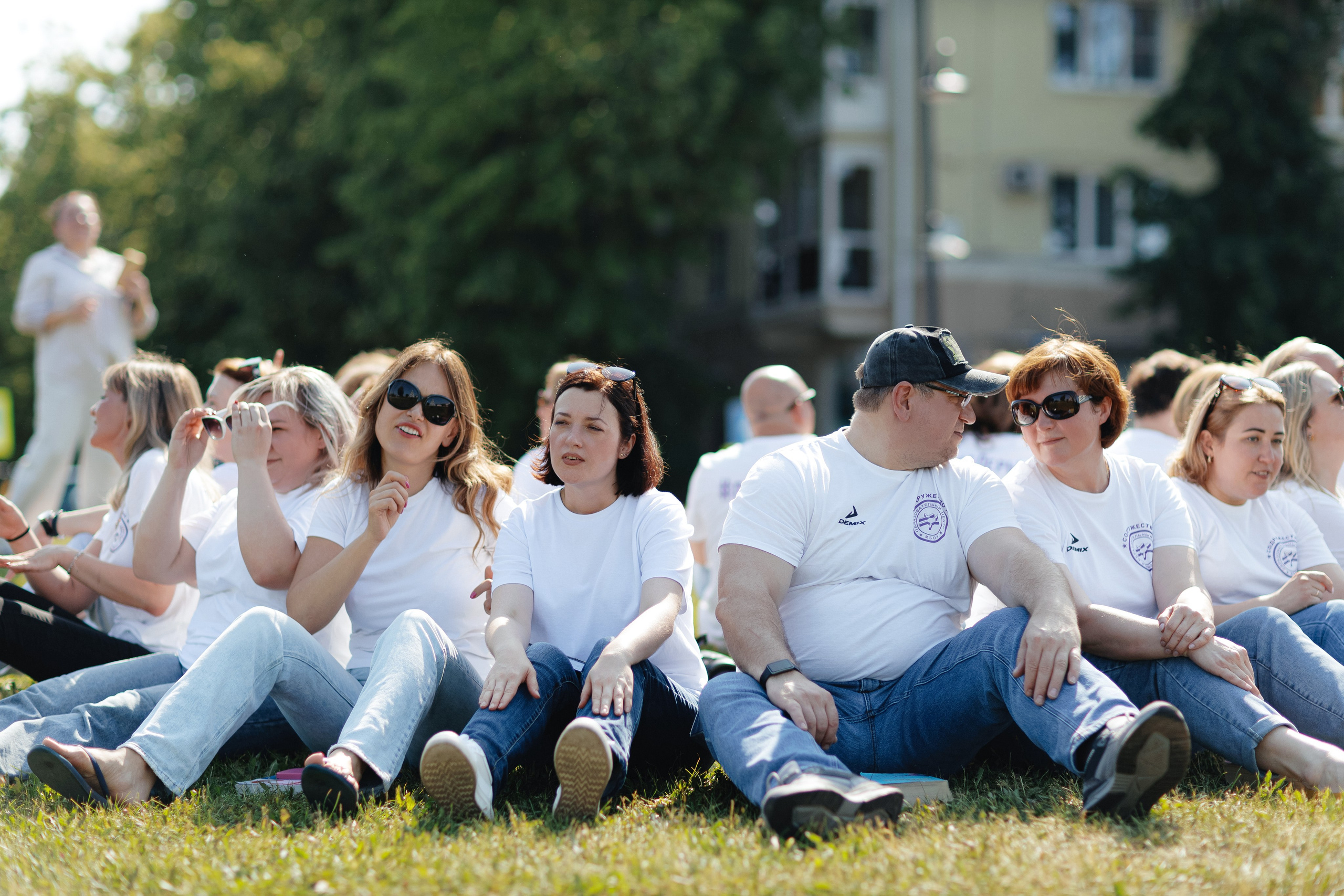 Репортажные фото съёмки клипа от родителей выпускникам. Свадебный фотограф в Воронеже Александр Работкин