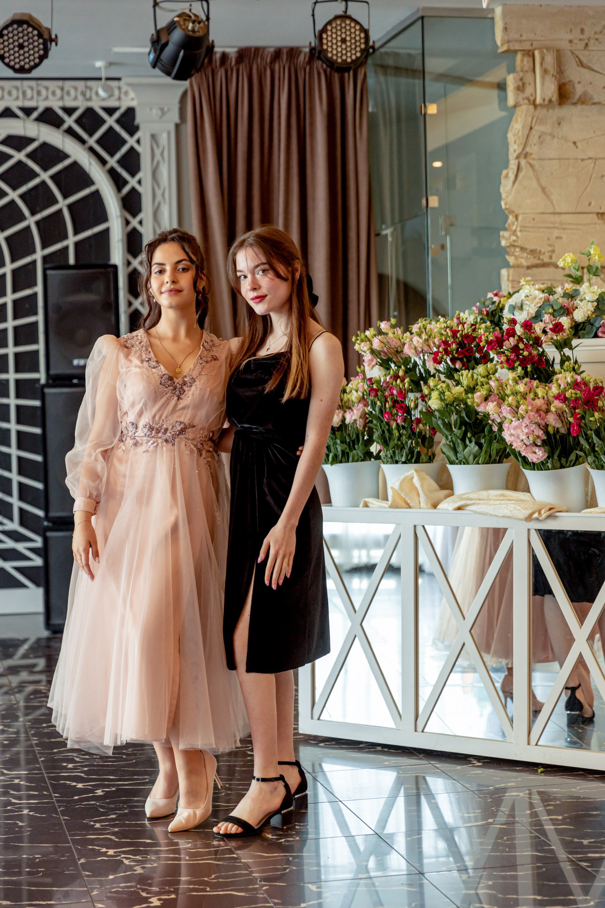 Фотосъёмка школьного выпускного в ресторане. Фотограф на праздник, корпоратив, День Рождения и Юбилей в г. Санкт-Петербурге Алексей Анкушев